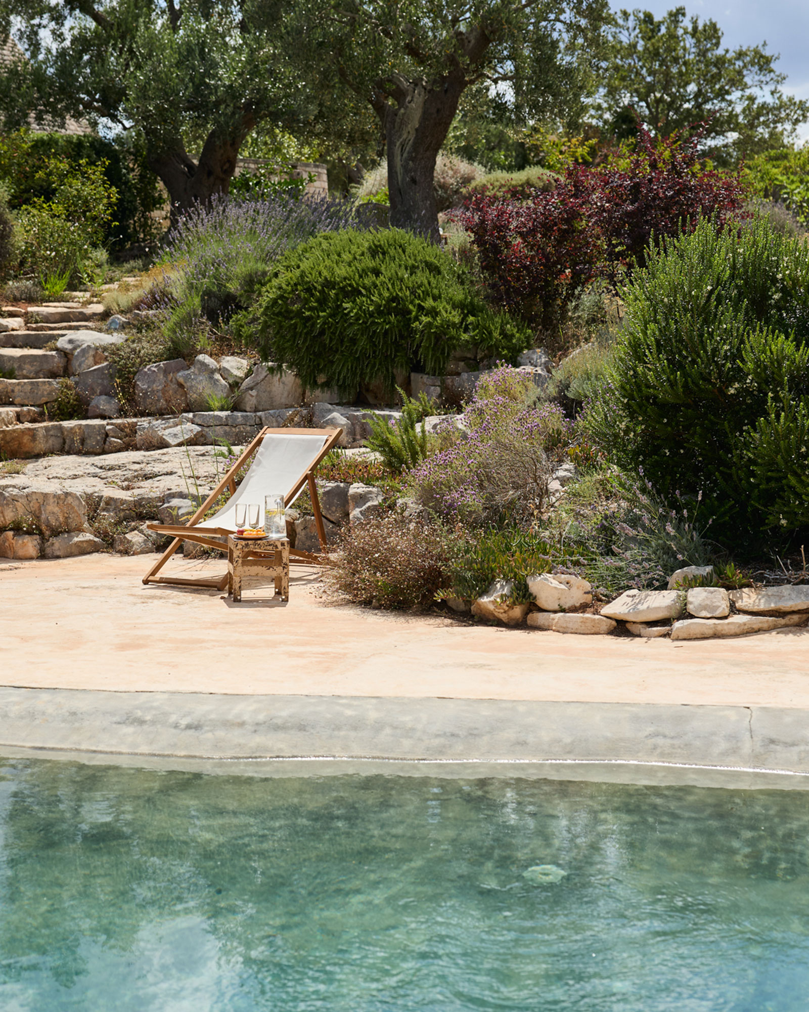 il-guardiano_trullo_puglia-italy_exterior-pool-detail.jpg