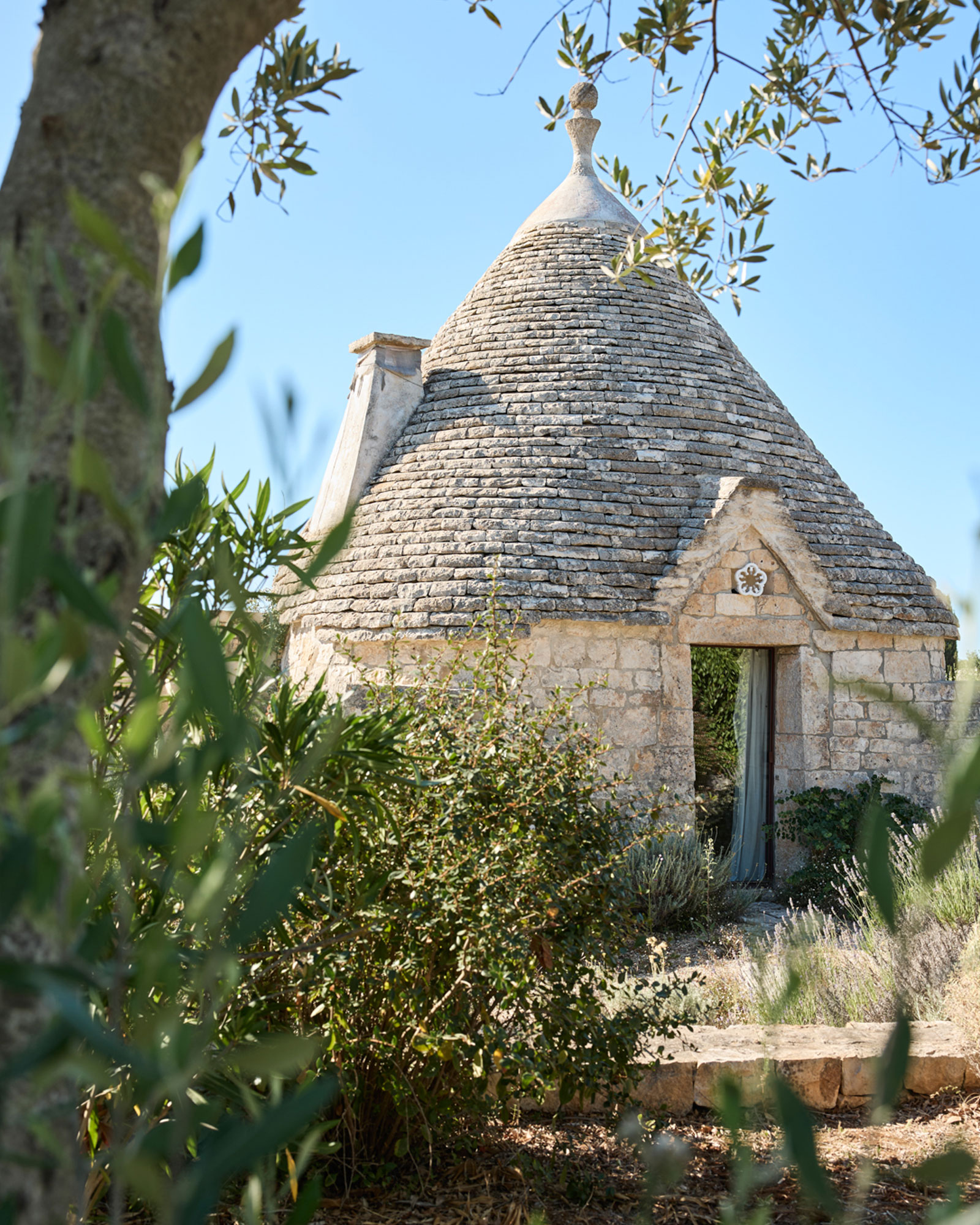 il-guardiano_trullo_puglia-italy_exterior-trullo.jpg