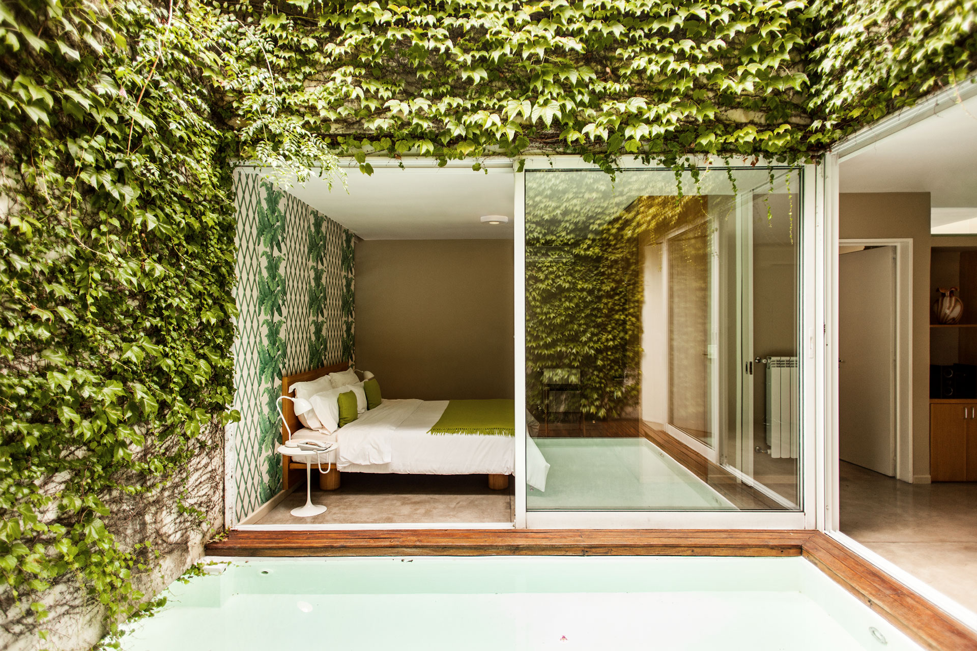 wine-country-villa_small-hotel_buenos-aires-argentina_exterior-bedroom.jpg
