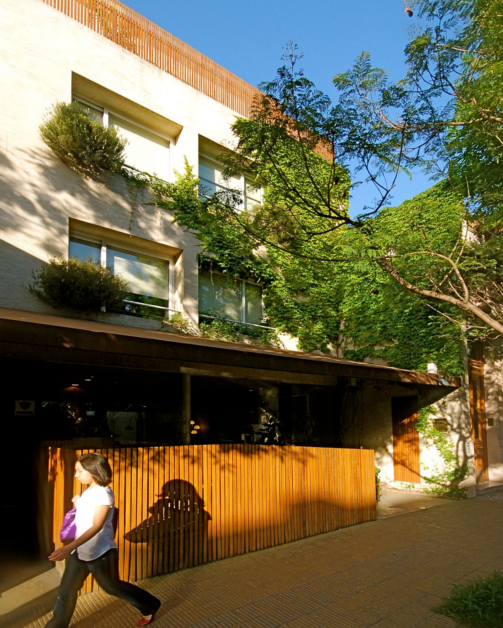 wine-country-villa_small-hotel_buenos-aires-argentina_exterior-detail.jpg