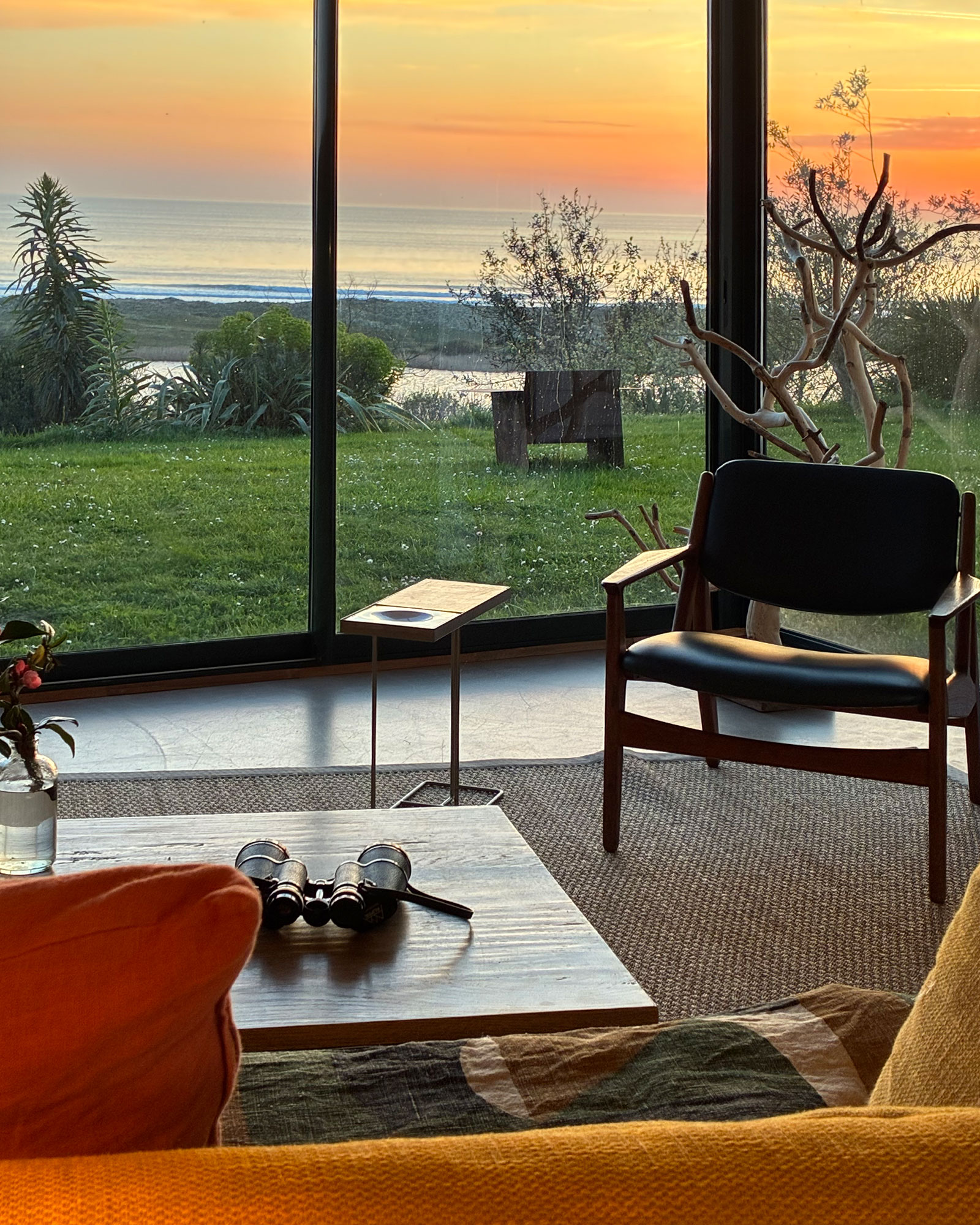 vauville-house_beach-house_vauville-normandy-france_interior-space-view.jpg
