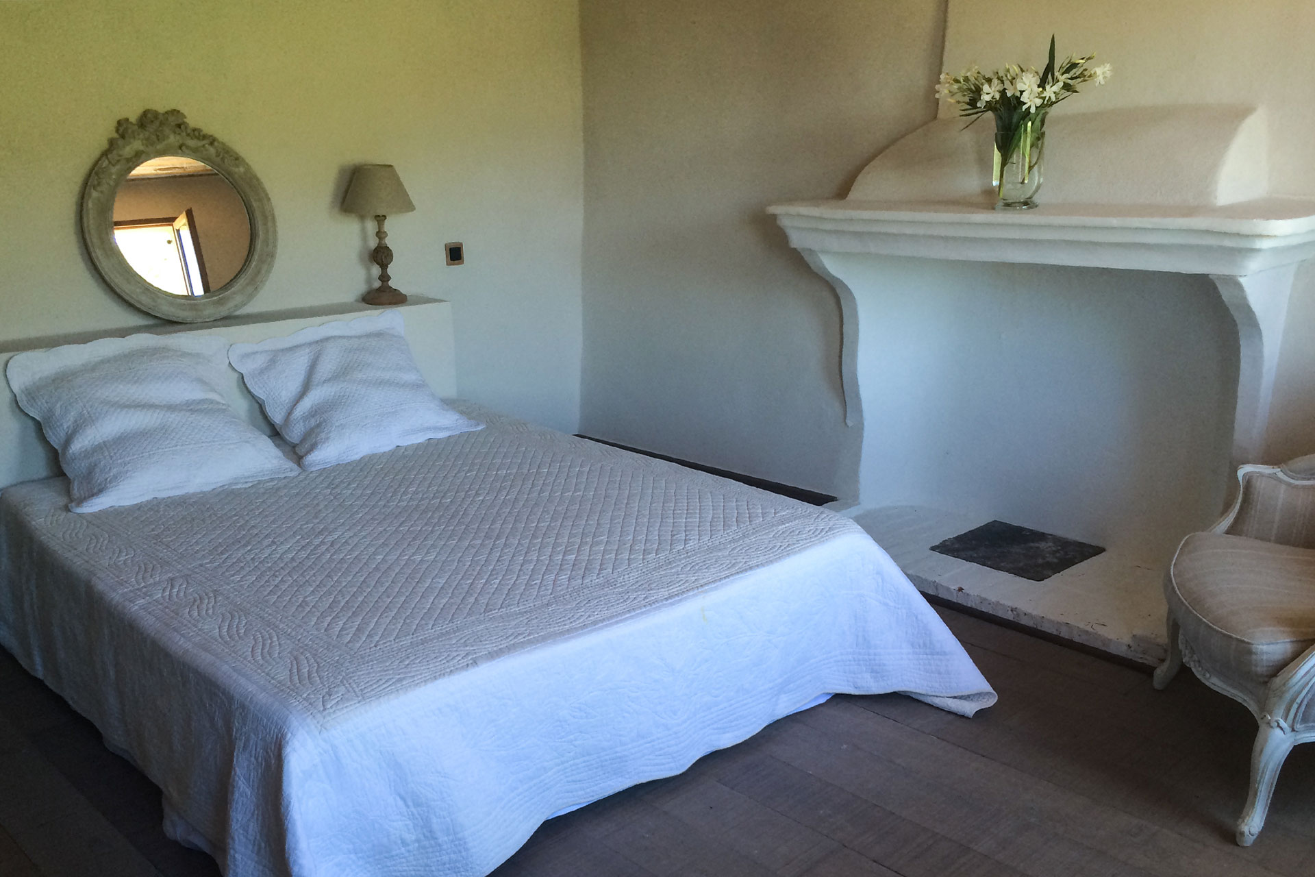 old-stone-house_villa_seillans-france_interior-bedroom-space.jpg