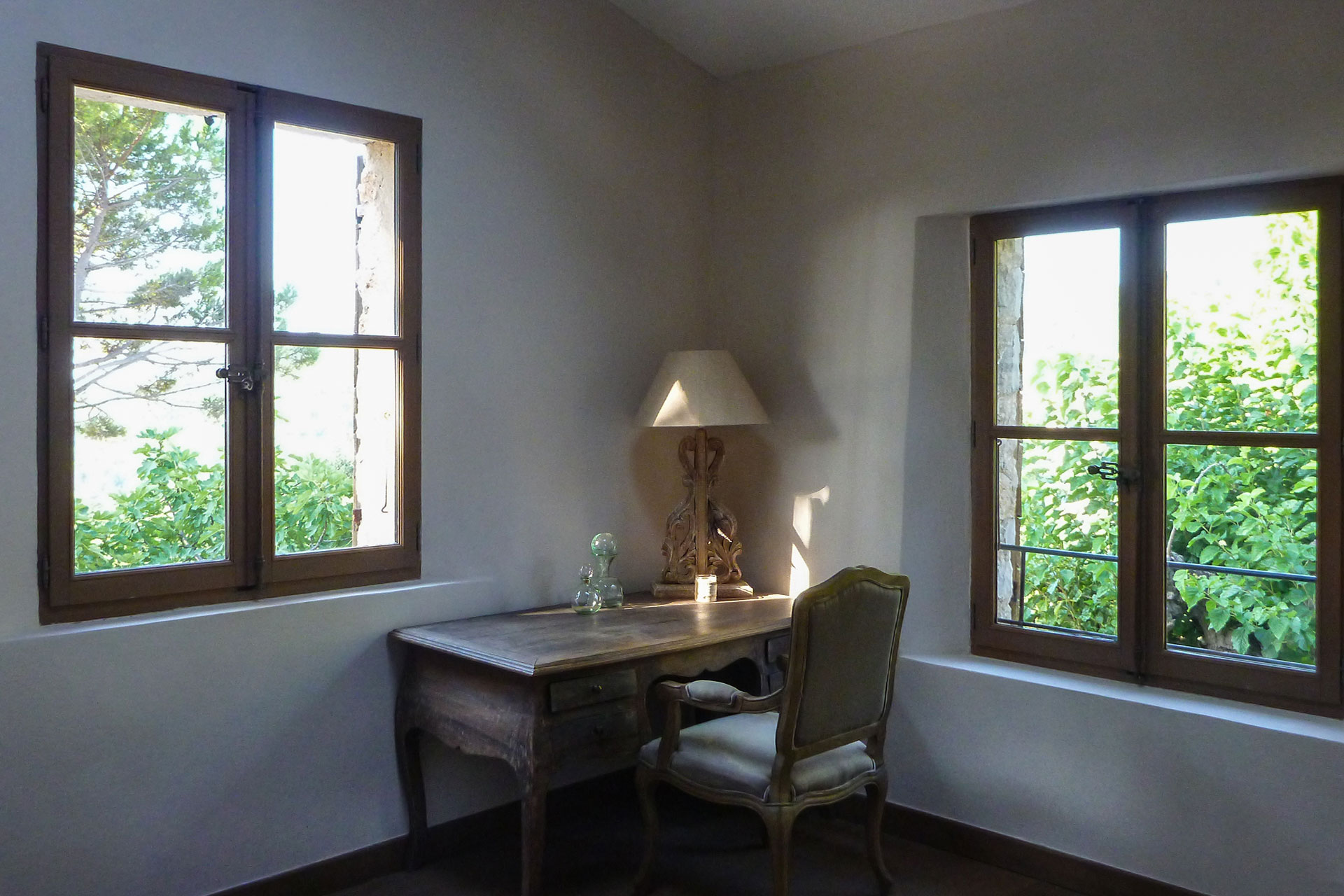 old-stone-house_villa_seillans-france_interior-desk.jpg
