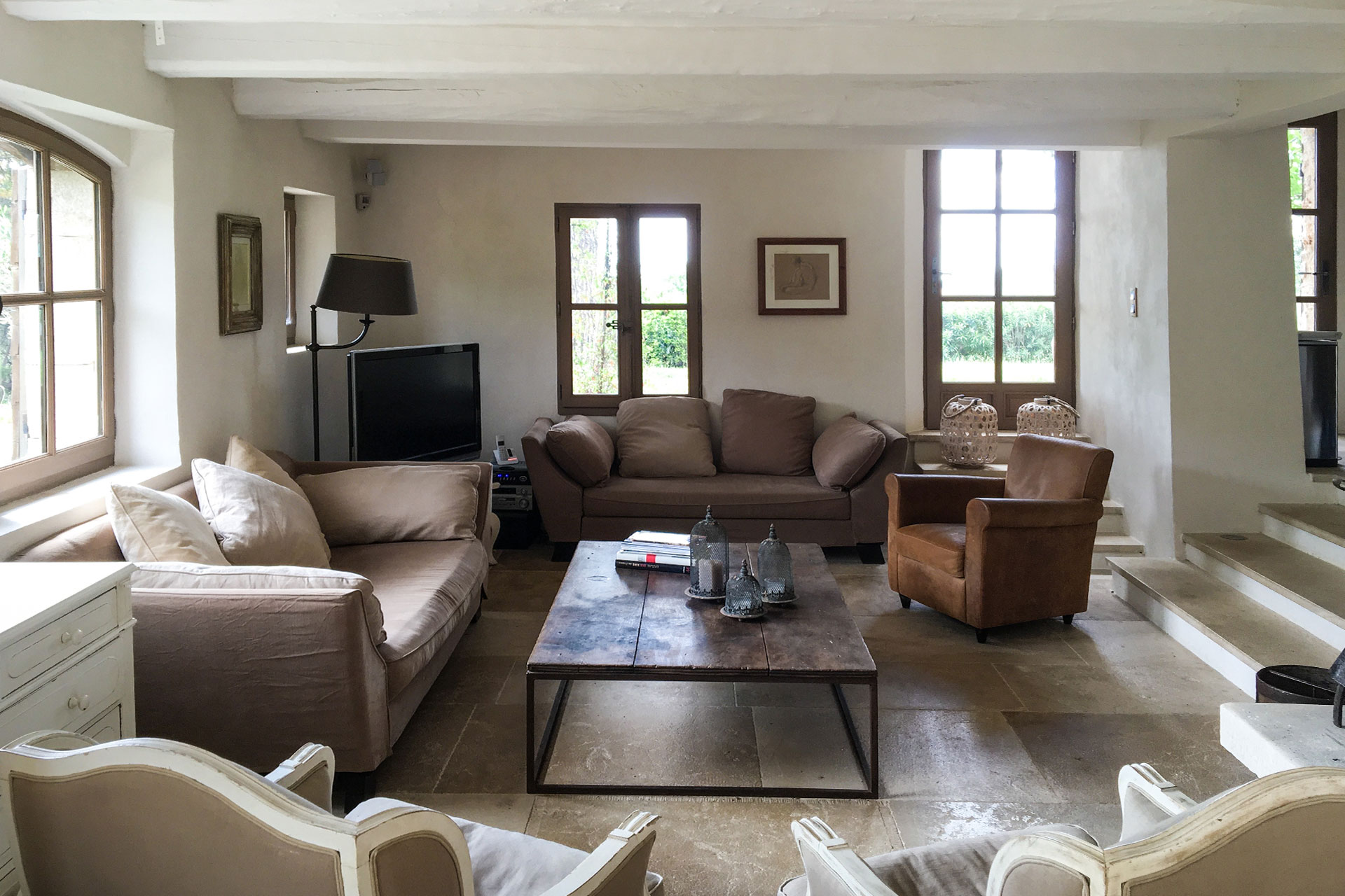 old-stone-house_villa_seillans-france_interior-living.jpg