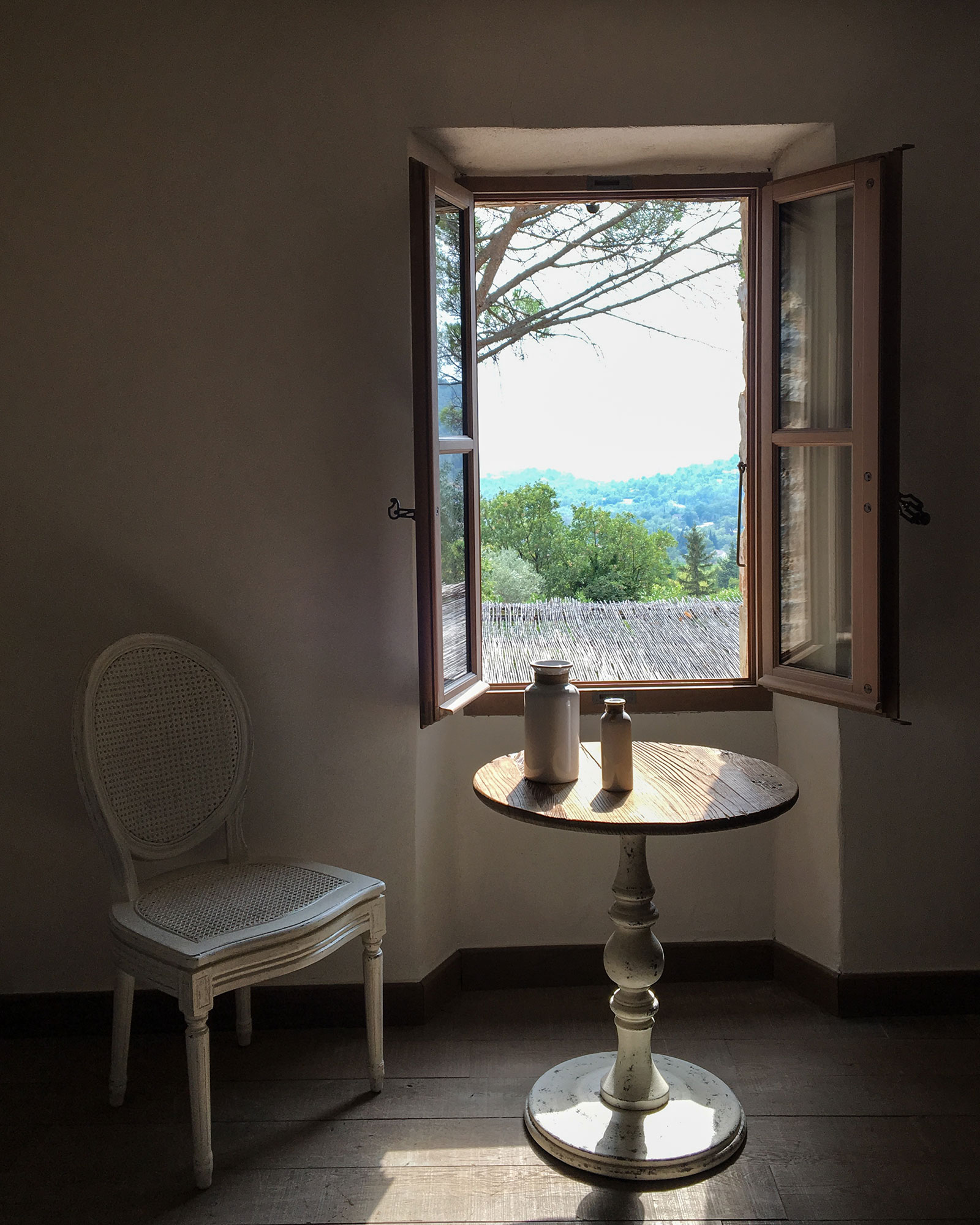 old-stone-house_villa_seillans-france_interior-window.jpg