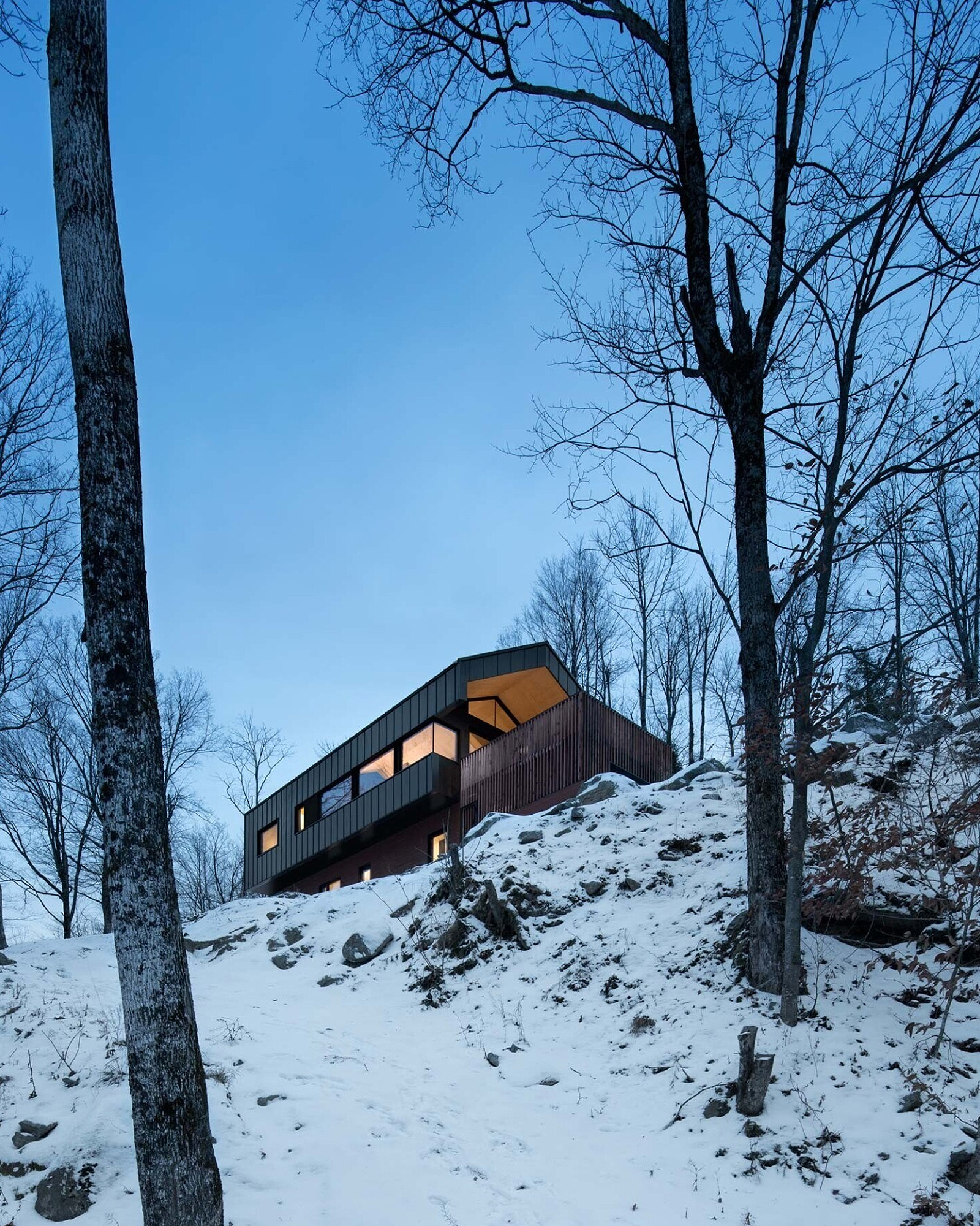 bolton-residence_house_quebec-canada_exterior-facade.jpg