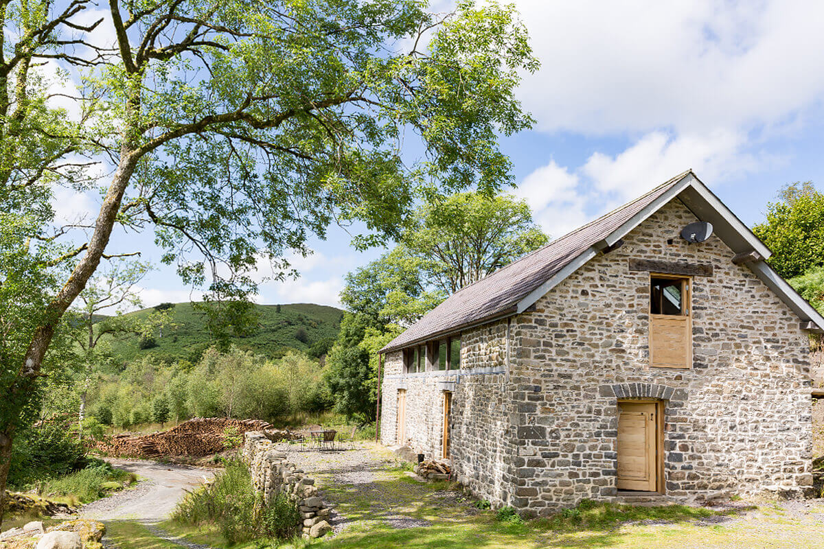 contemporary-barn