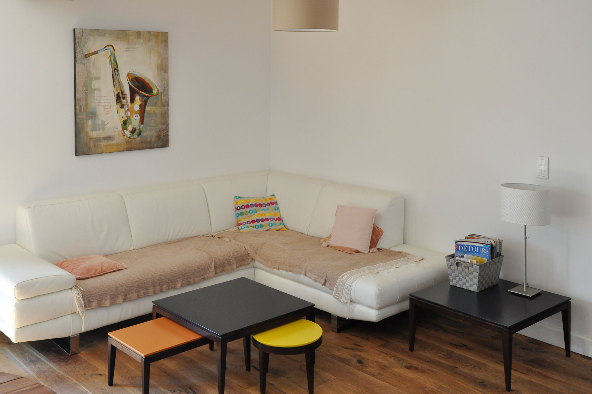 maison-olmeto_house_corsica-france_interior-sofa.jpg