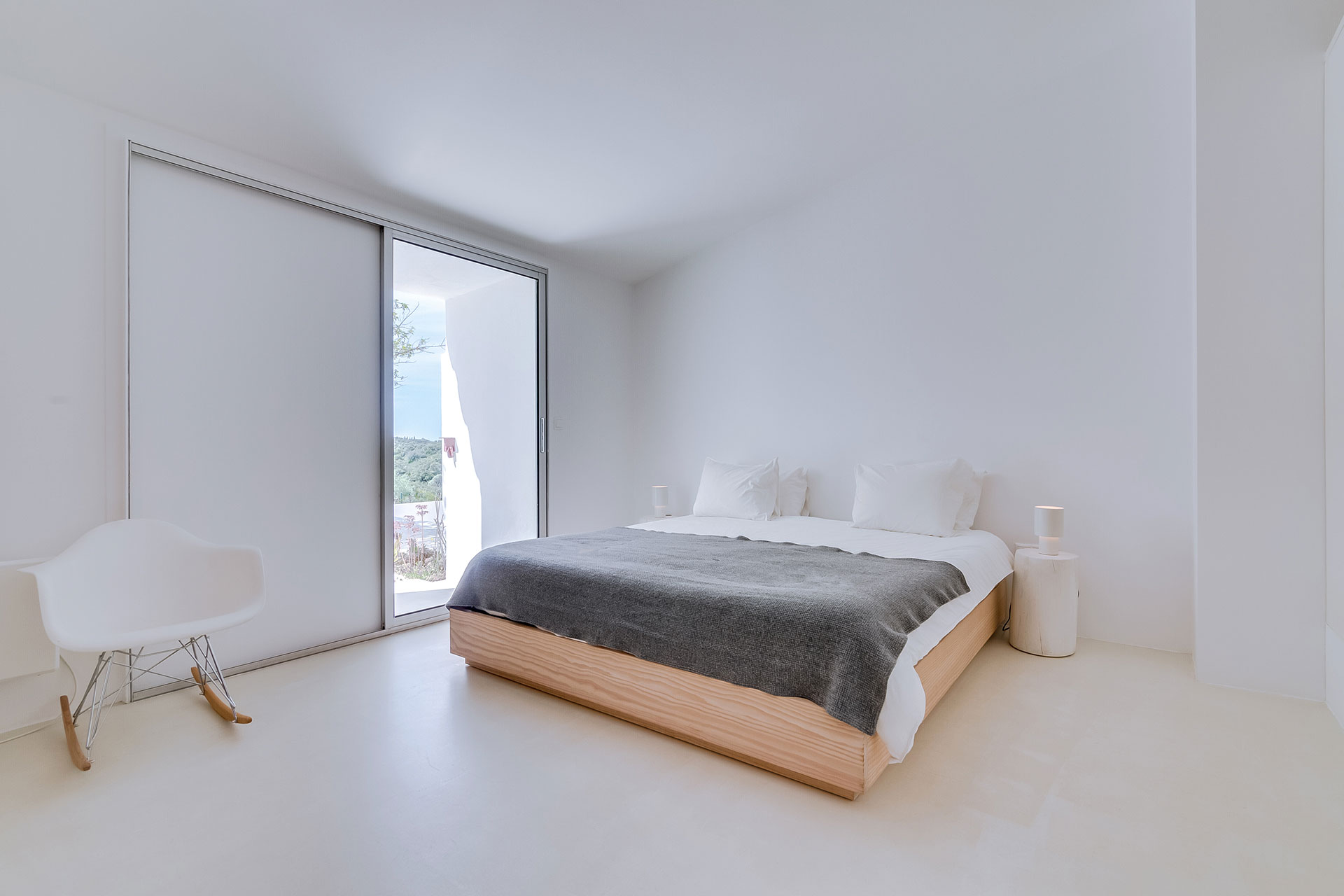 villa-agosto_villa_faro-portugal_interior-bedroom-space.jpg