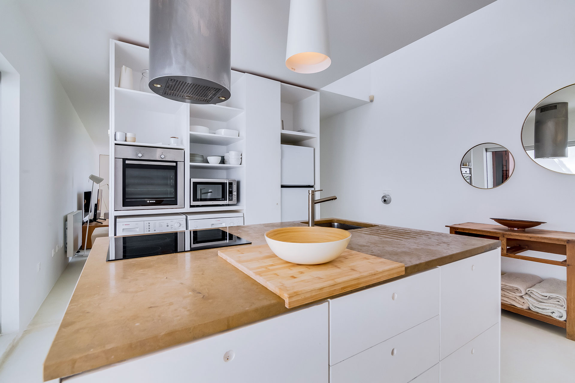 villa-agosto_villa_faro-portugal_interior-kitchen-design.jpg