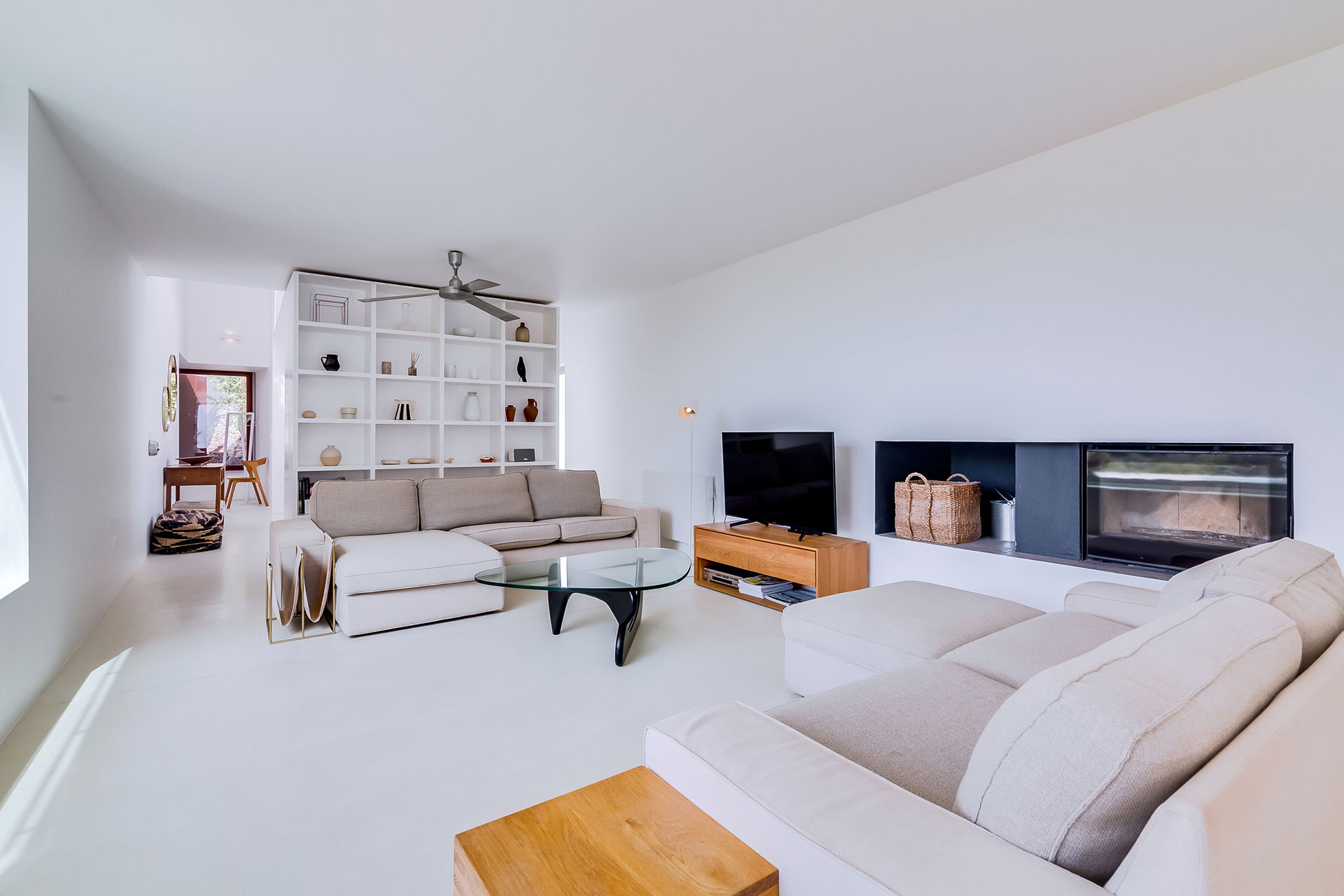 villa-agosto_villa_faro-portugal_interior-living-room.jpg