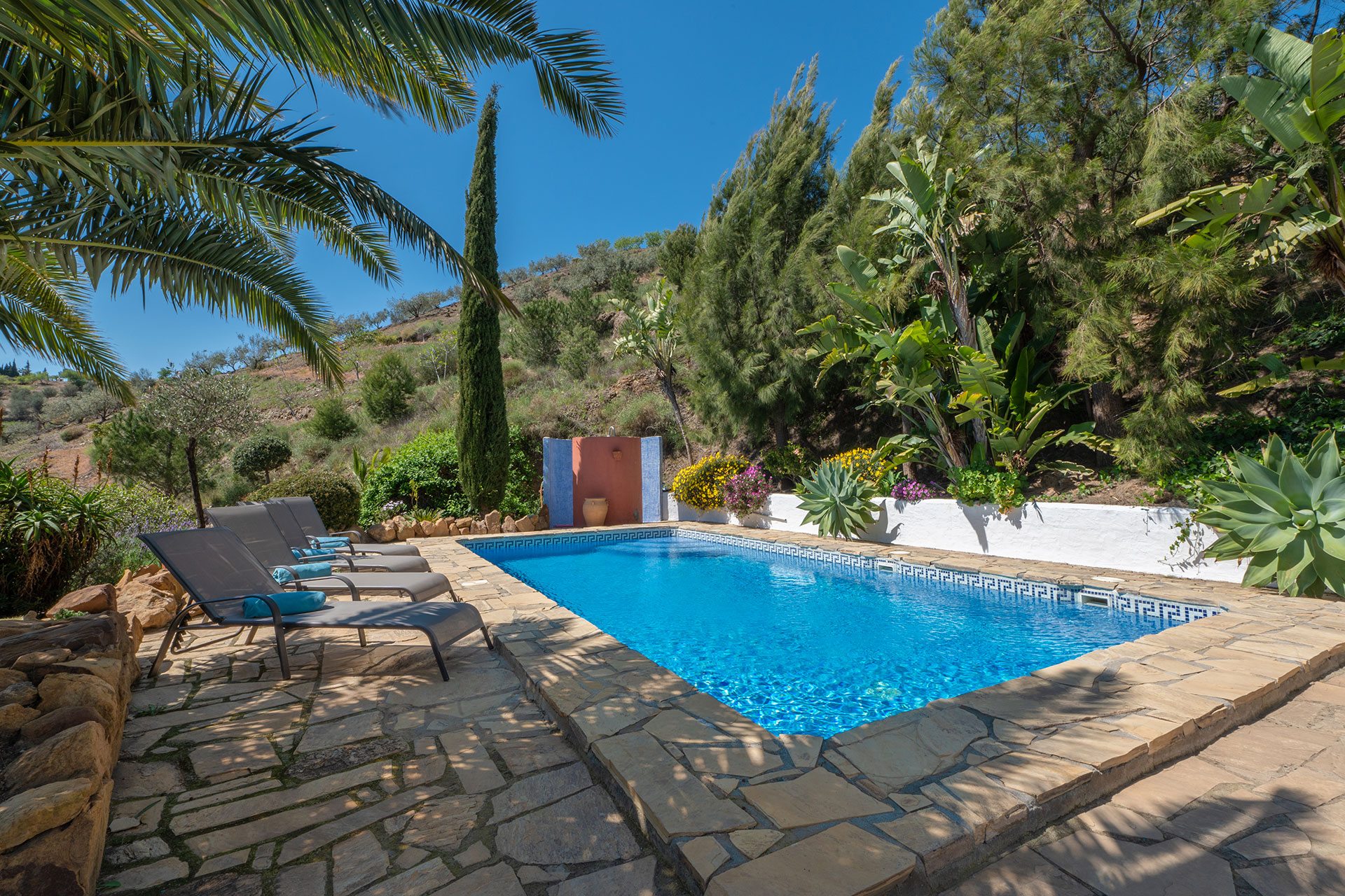 el-pabellon-de-caza_villa_andalusia-spain_exterior-pool-design.jpg