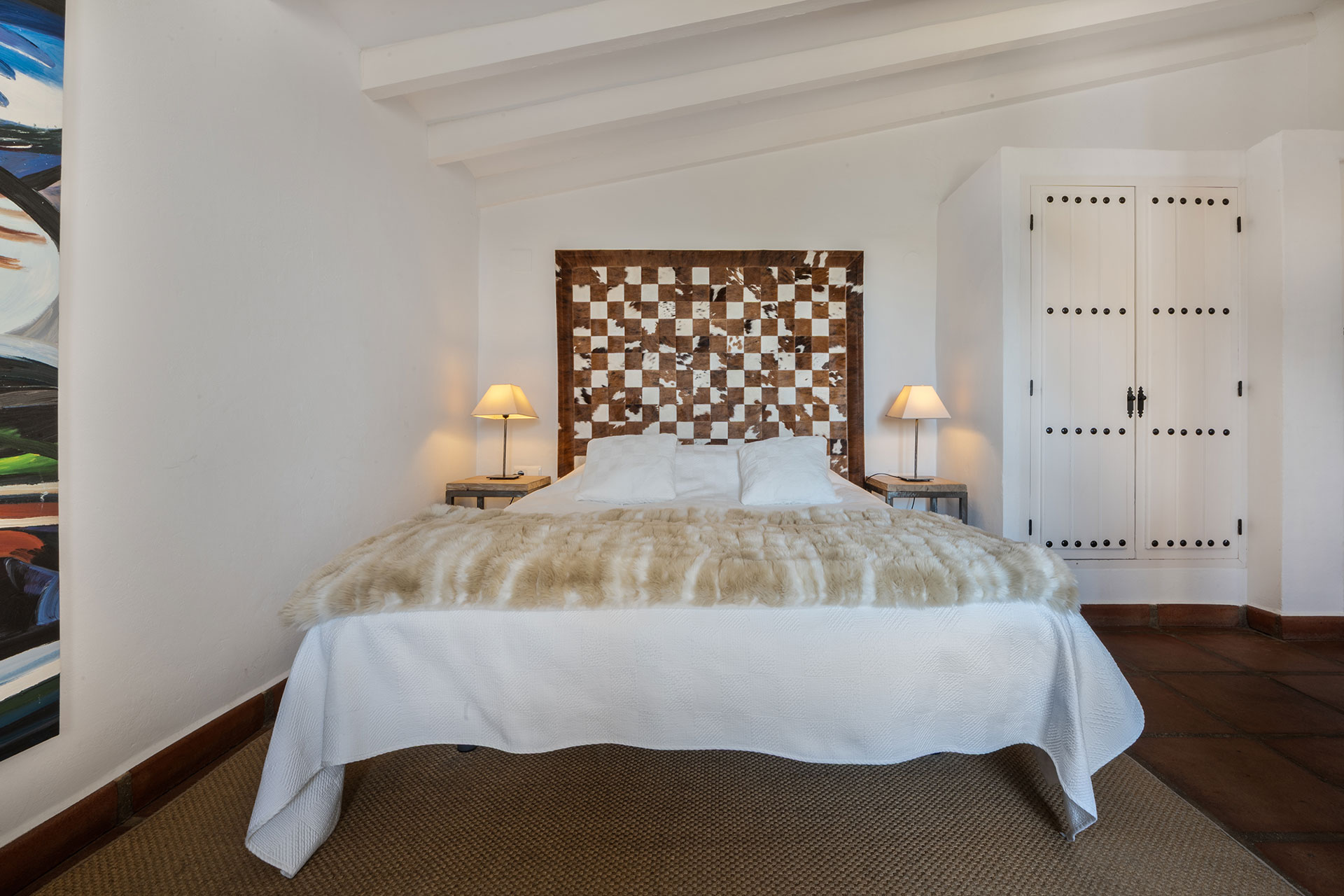 el-pabellon-de-caza_villa_andalusia-spain_interior-bed-room.jpg