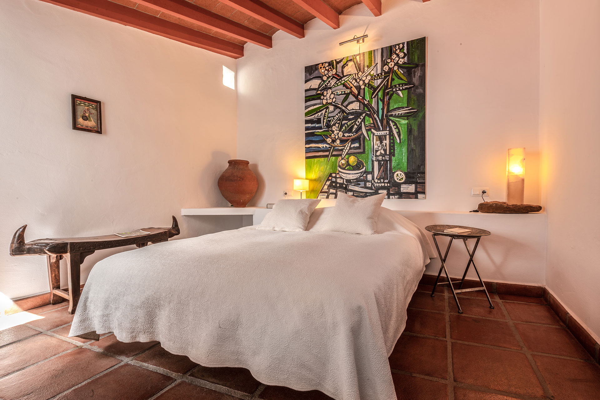 el-pabellon-de-caza_villa_andalusia-spain_interior-bed-room-space.jpg