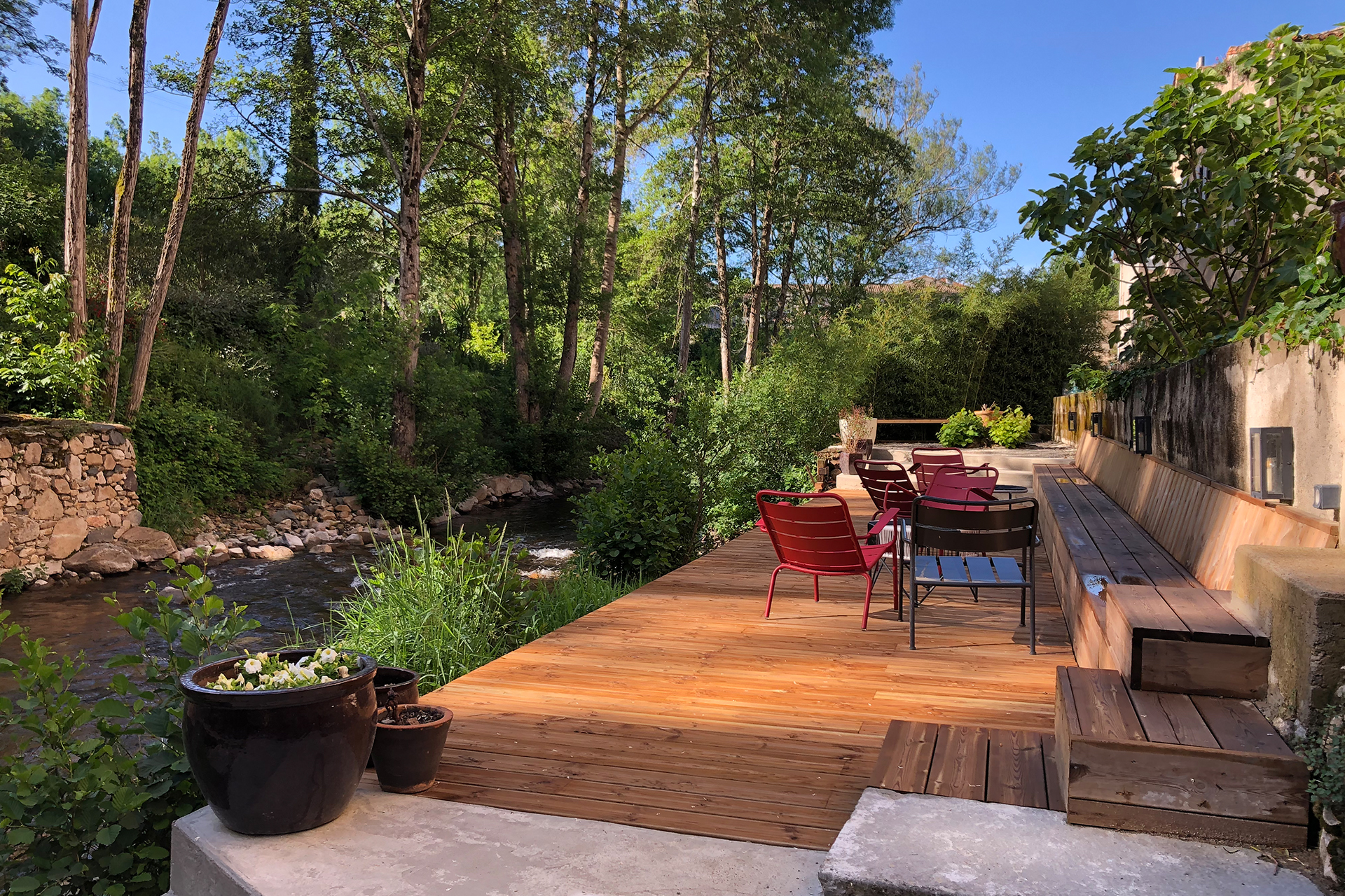 the-linen-mill_bed&breakfast_occitanie-france_exterior-terrace-space.jpg