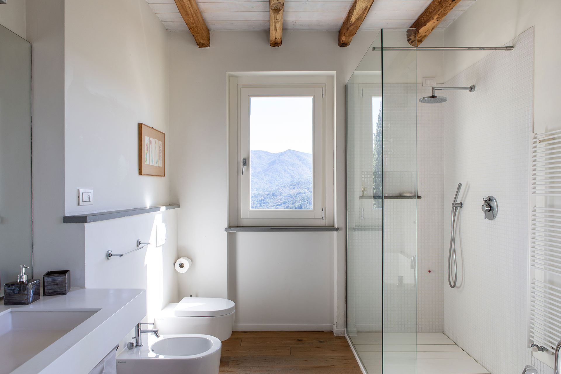 casa-leopoldo_country-house_liguria-italy_interior-bathroom.jpg