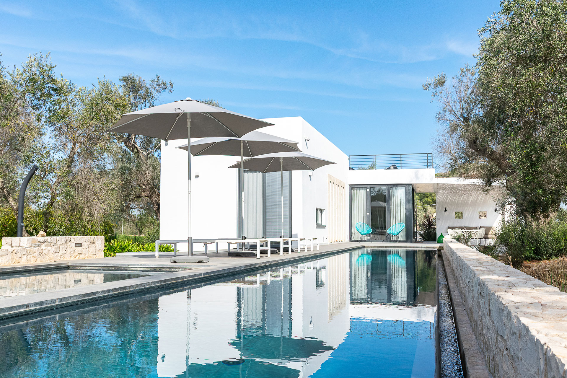 villa-ashyana_villa_puglia-italy_exterior-design.jpg