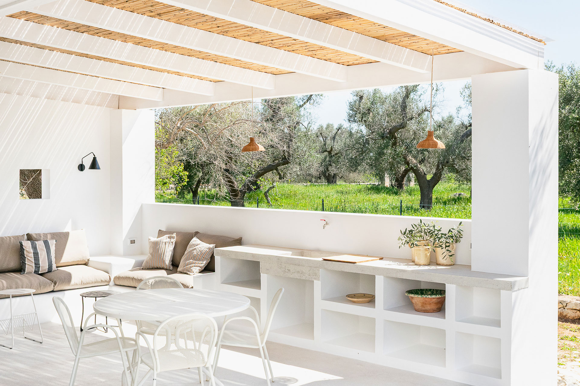 villa-ashyana_villa_puglia-italy_exterior-pergola-terrace.jpg