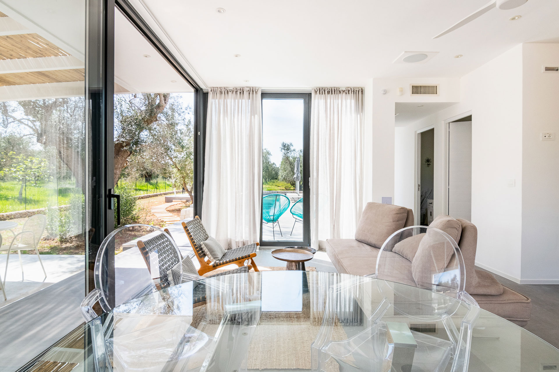 villa-ashyana_villa_puglia-italy_interior-space.jpg
