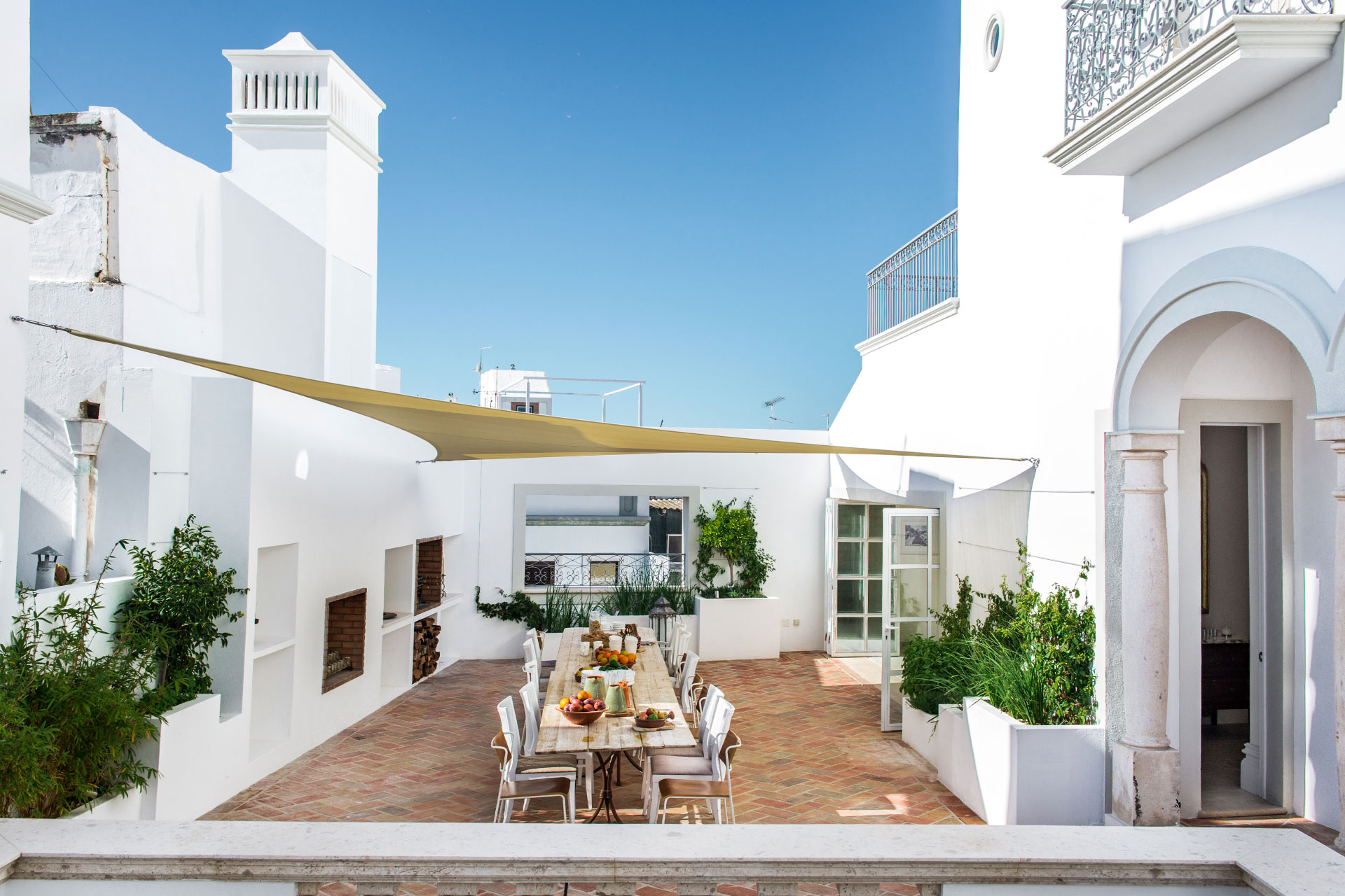 casa-fuzetta_villa_faro-portugal_exterior-terrace-design.jpg