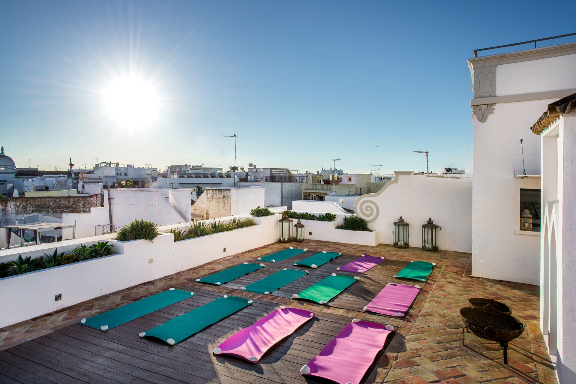casa-fuzetta_villa_faro-portugal_exterior-yoga.jpg
