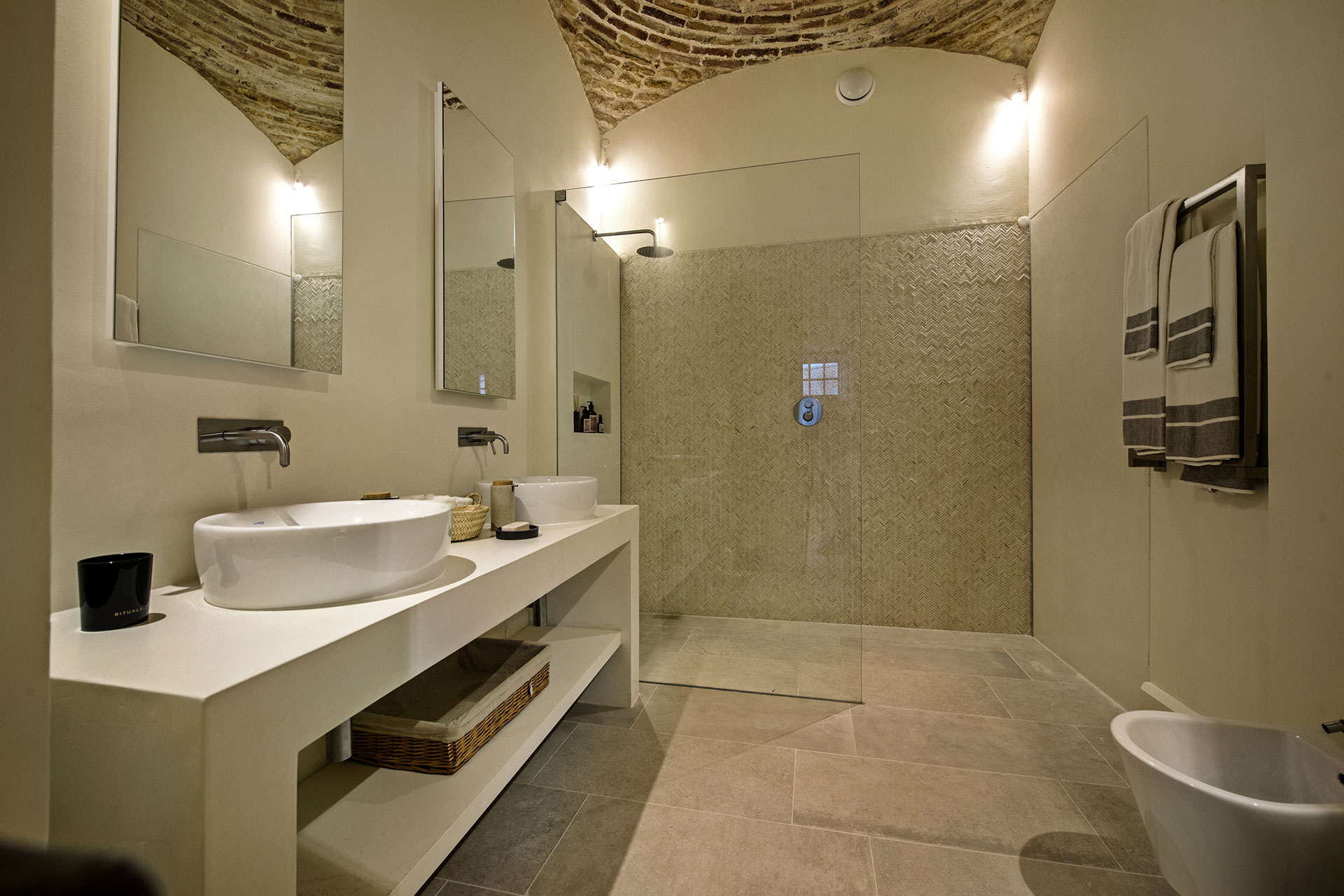 casa-fuzetta_villa_faro-portugal_interior-bathroom.jpg