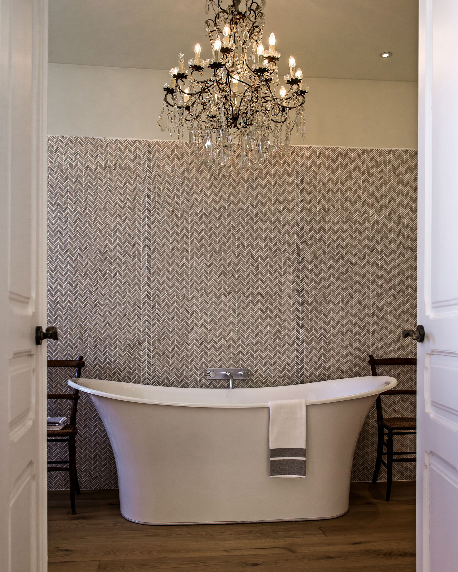 casa-fuzetta_villa_faro-portugal_interior-bathtub.jpg