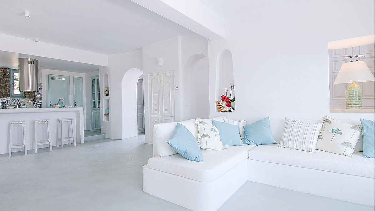 white-and-blue-beach-house
