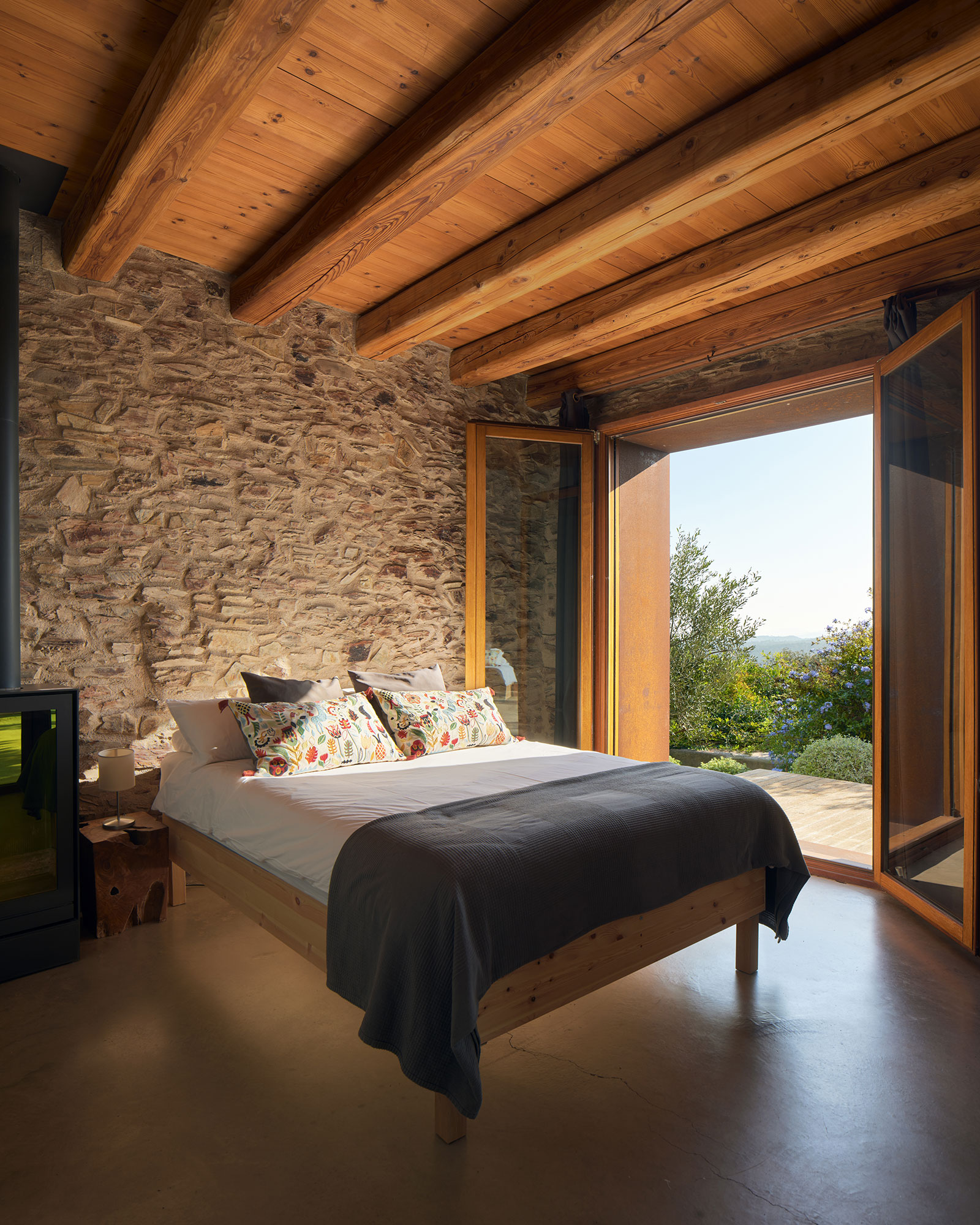 villa-cp_villa_catalonia-spain_interior-bed-room.jpg