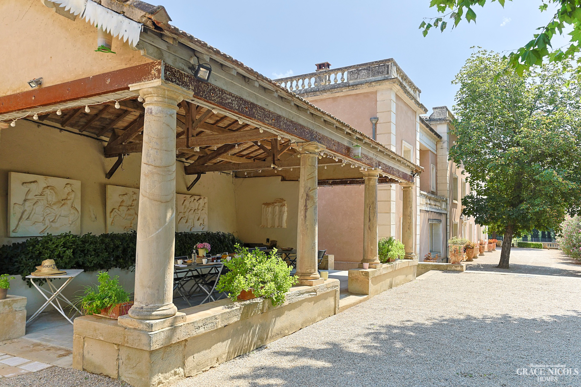 herault-mansion_estate_Occitanie-france_exterior-terrace.jpg