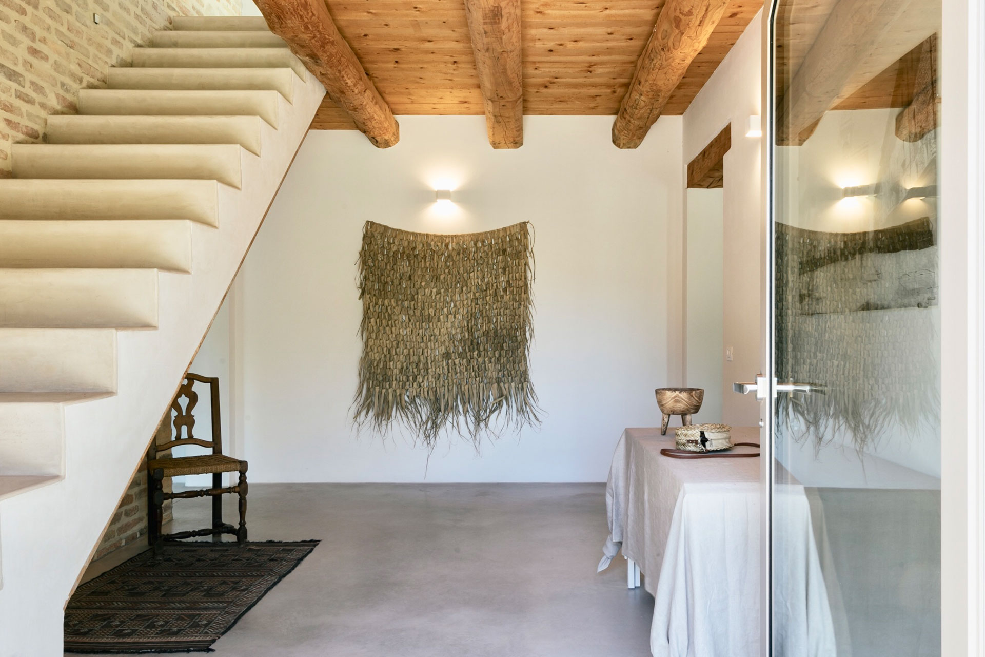 casa-fontegenga_farmhouse_marche-italy_interior-stairs.jpg