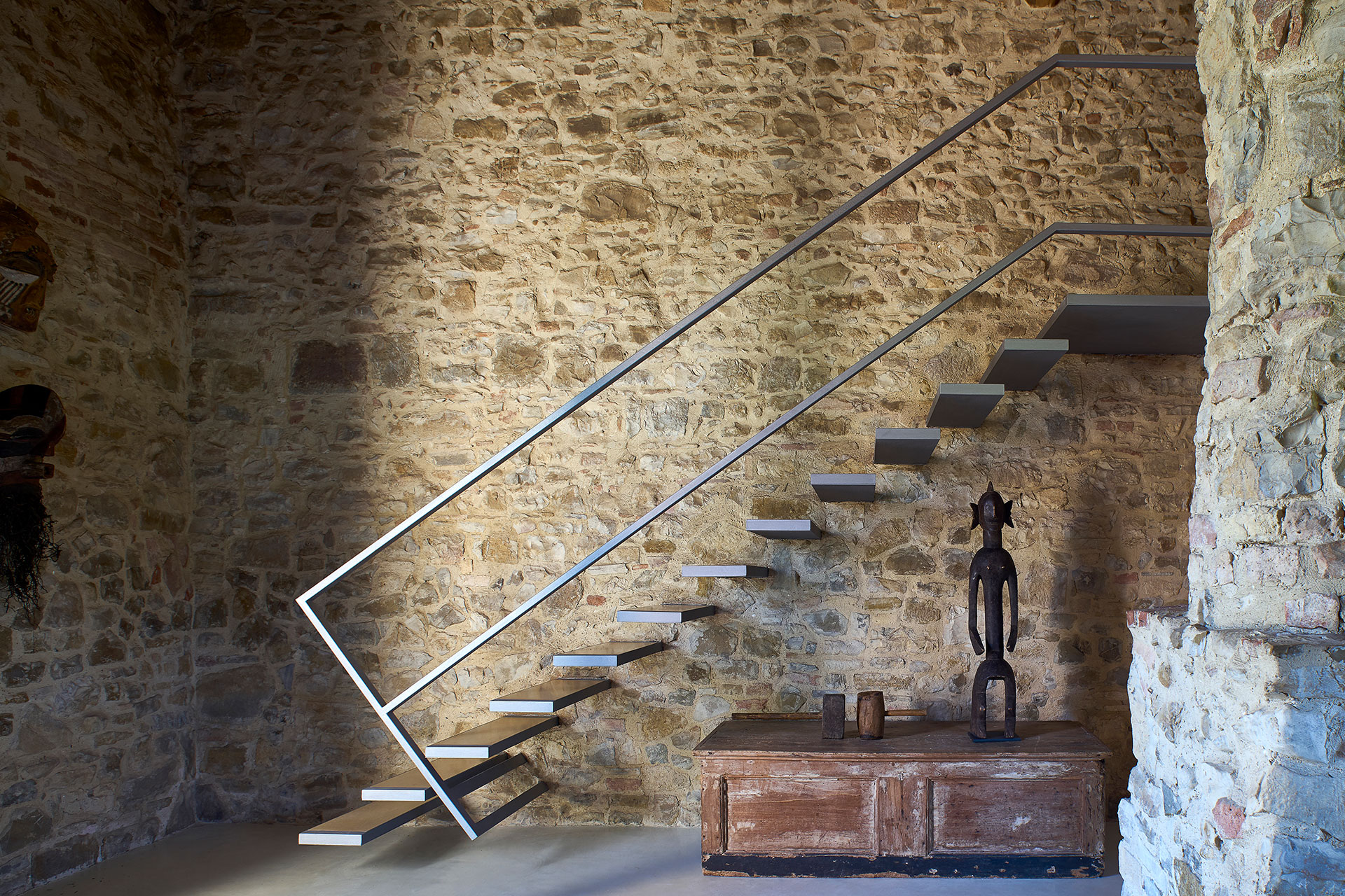casale-di-cellole_farmhouse_tuscany-italy_africa-room.jpg
