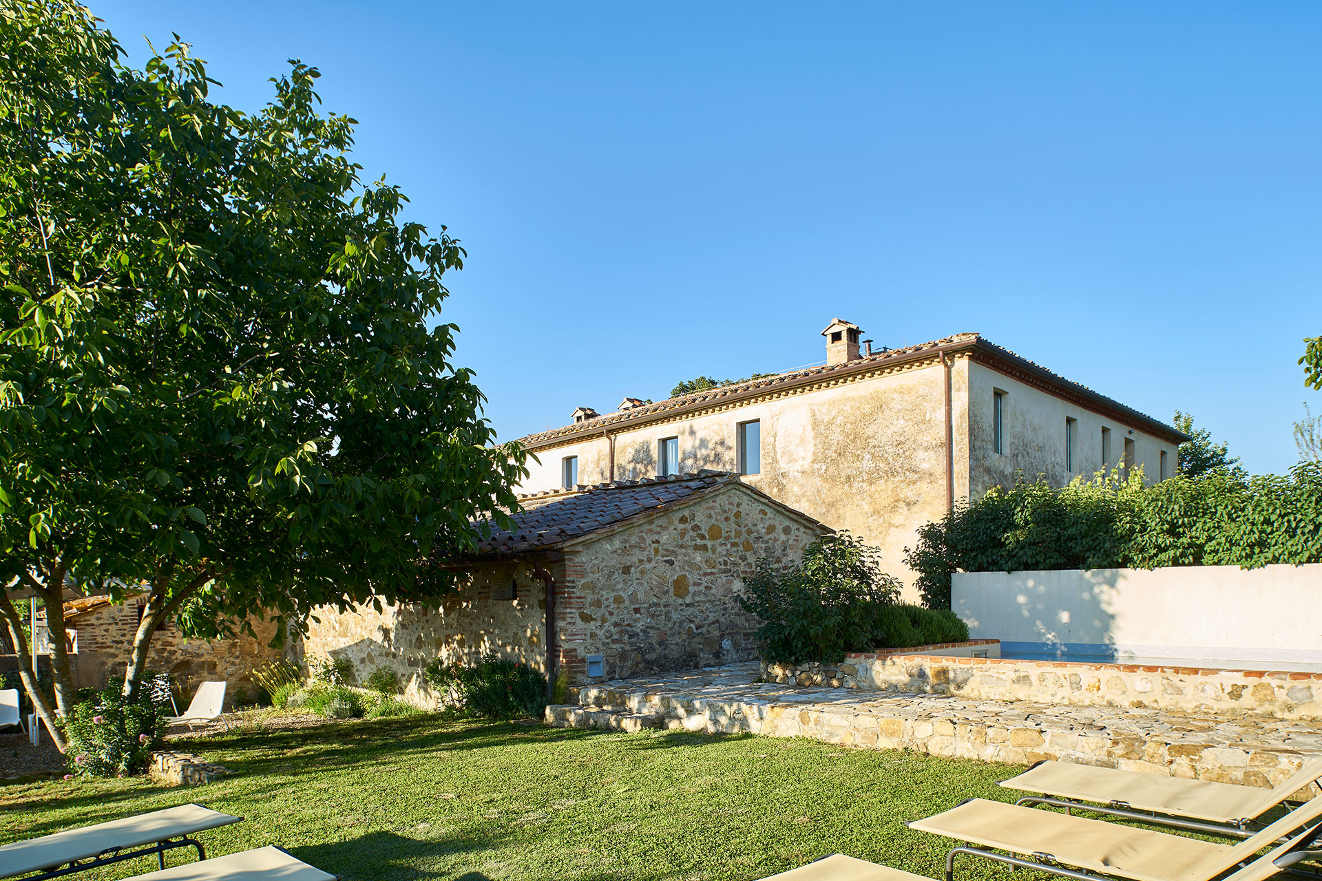 casale-di-cellole_farmhouse_tuscany-italy_exterior-facade.jpg