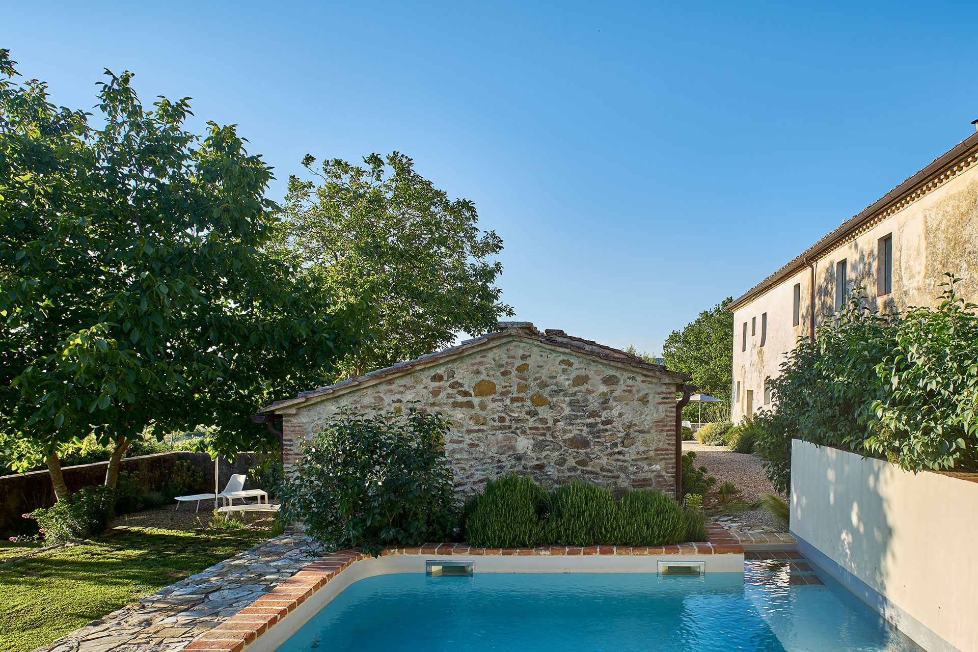 casale-di-cellole_farmhouse_tuscany-italy_exterior-pool.jpg