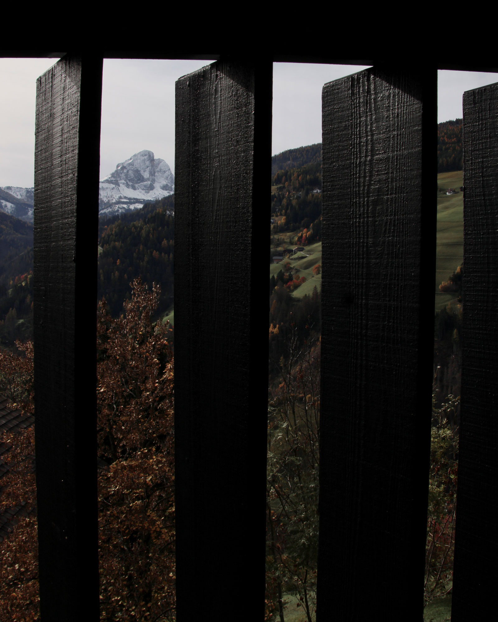 dolomite-chalet_chalet_marebbe-italy_exterior-detail.jpg