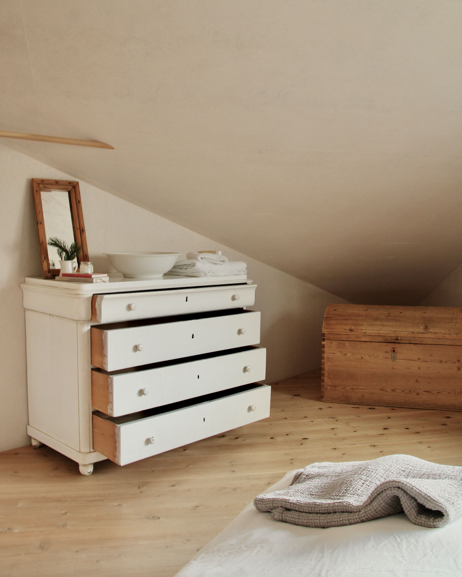 dolomite-chalet_chalet_marebbe-italy_interior-room.jpg
