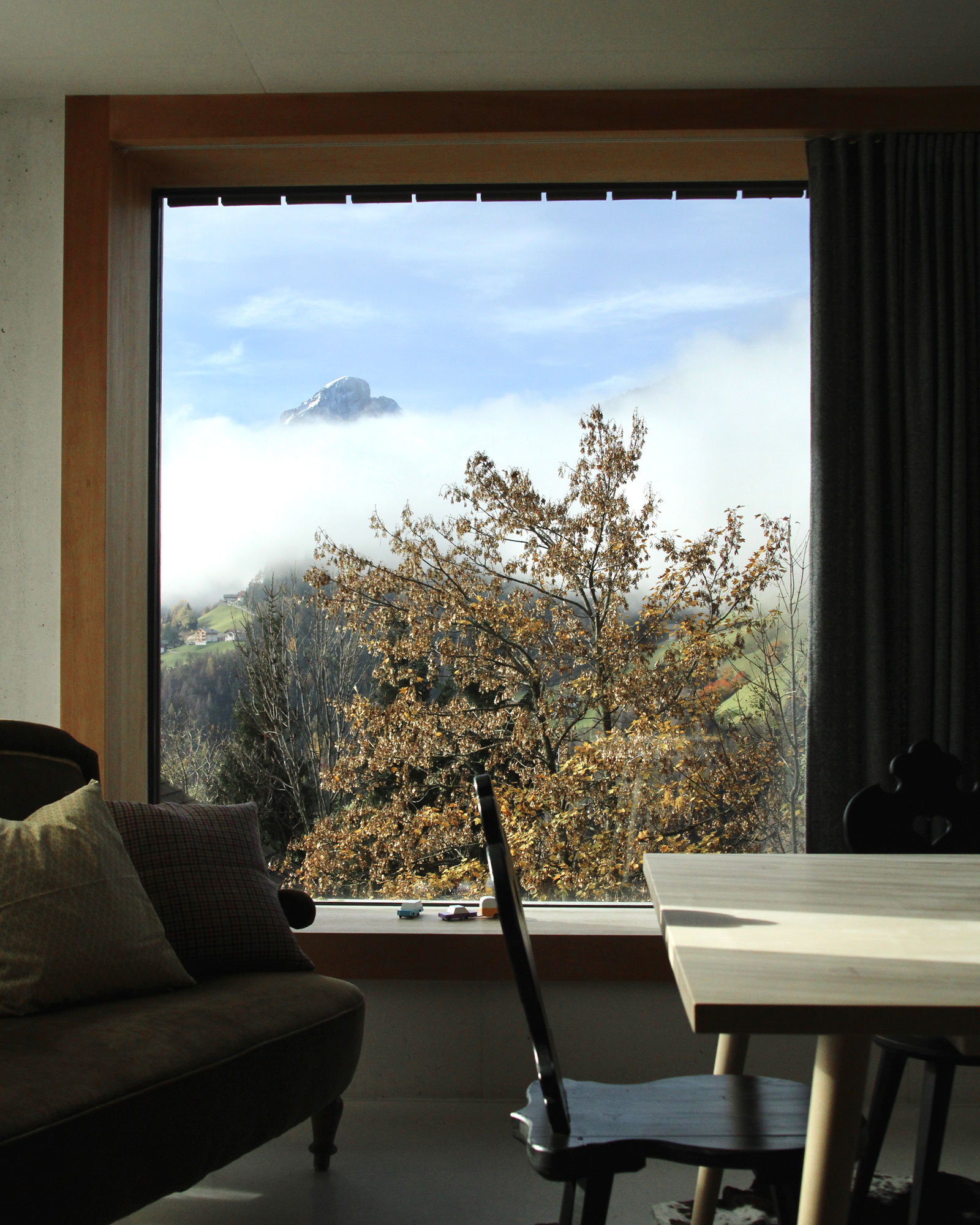 dolomite-chalet_chalet_marebbe-italy_interior-space.jpg