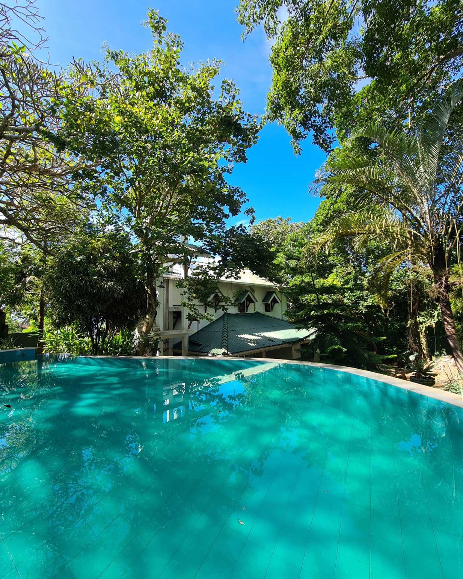 kanda-house_small-hotel_Southern-Province-Sri-Lanka_mango-house-exterior-pool.jpg