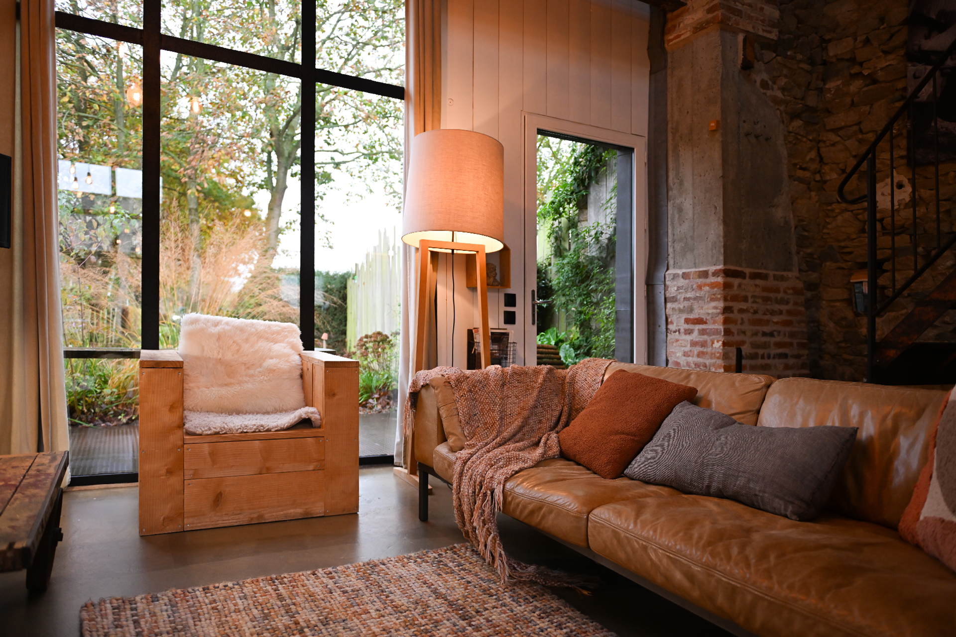 la-grange-d-isidore_guesthouse_bretagne-france_interior-sofa.jpg