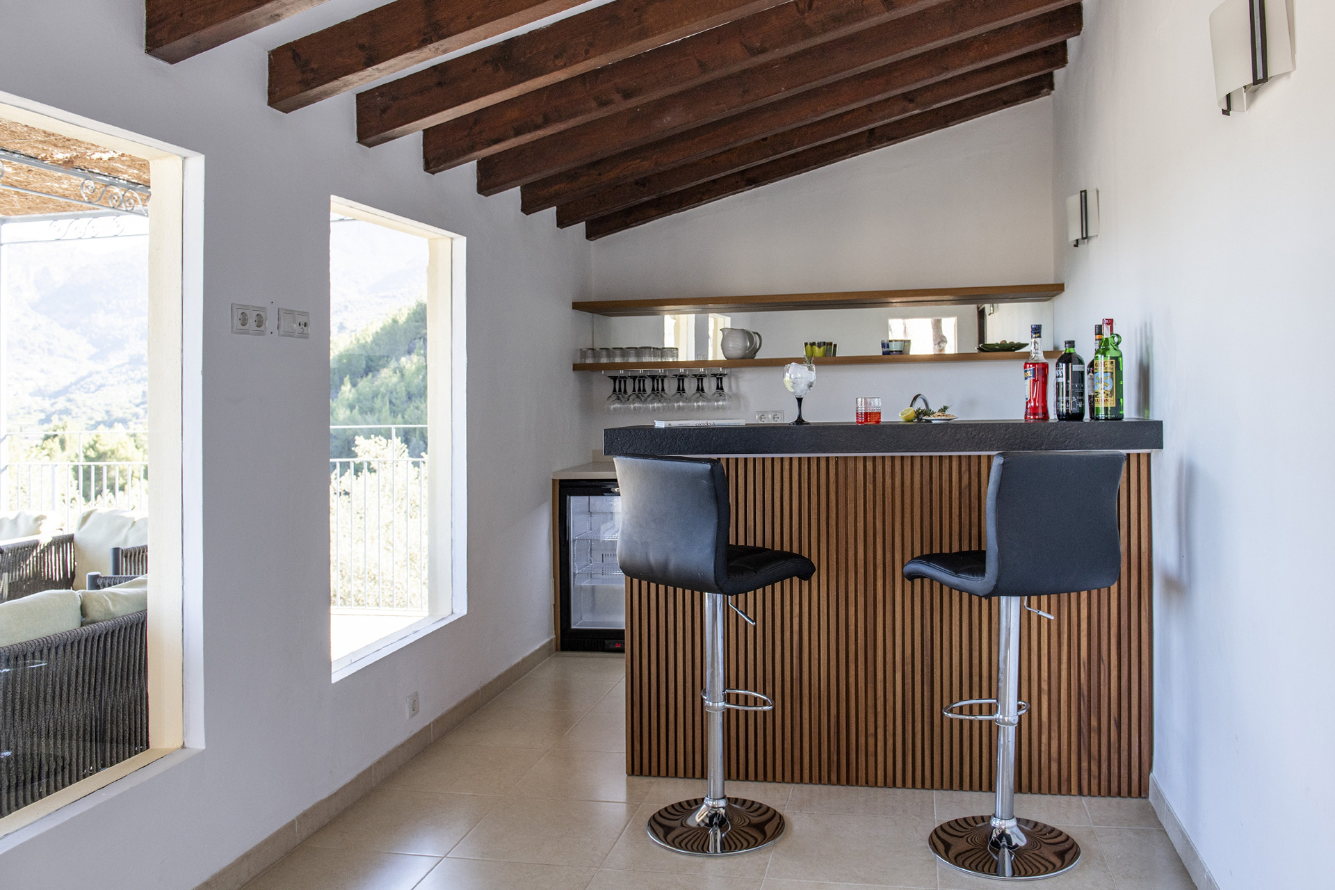 casa-soller_estate_Illes-Balears-spain_interior-bar.jpg