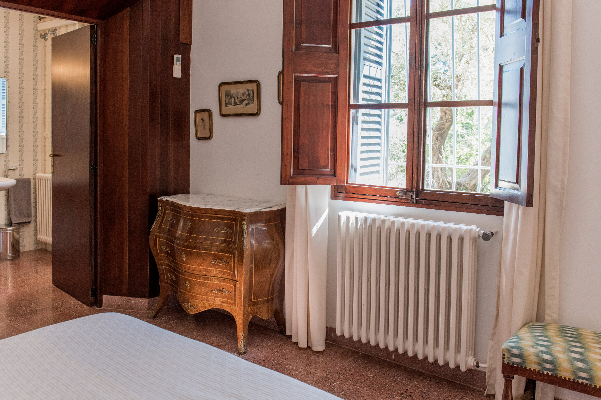 casa-soller_estate_Illes-Balears-spain_interior-bedroom-window.jpg