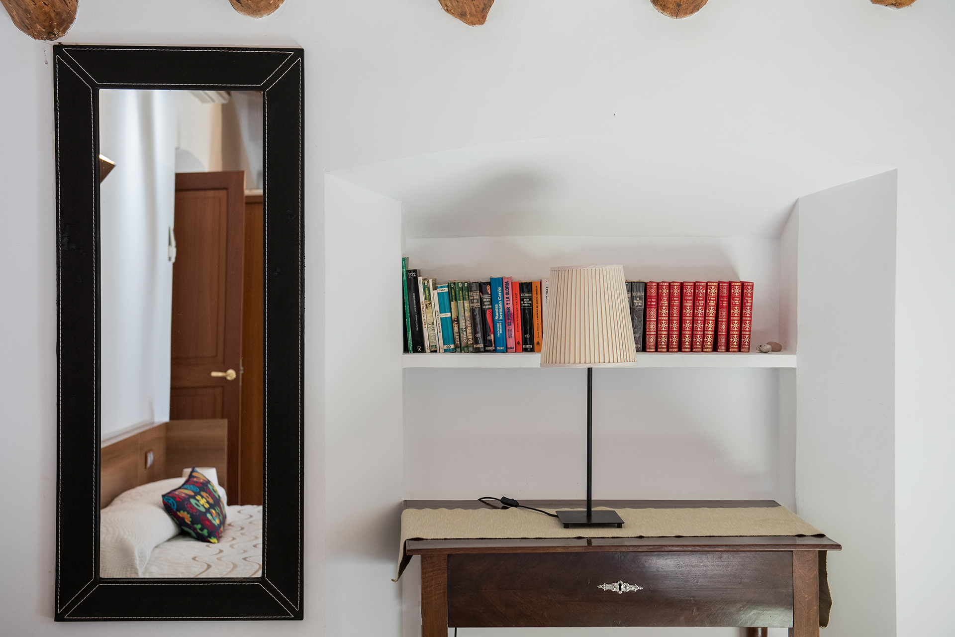 casa-soller_estate_Illes-Balears-spain_interior-desk.jpg