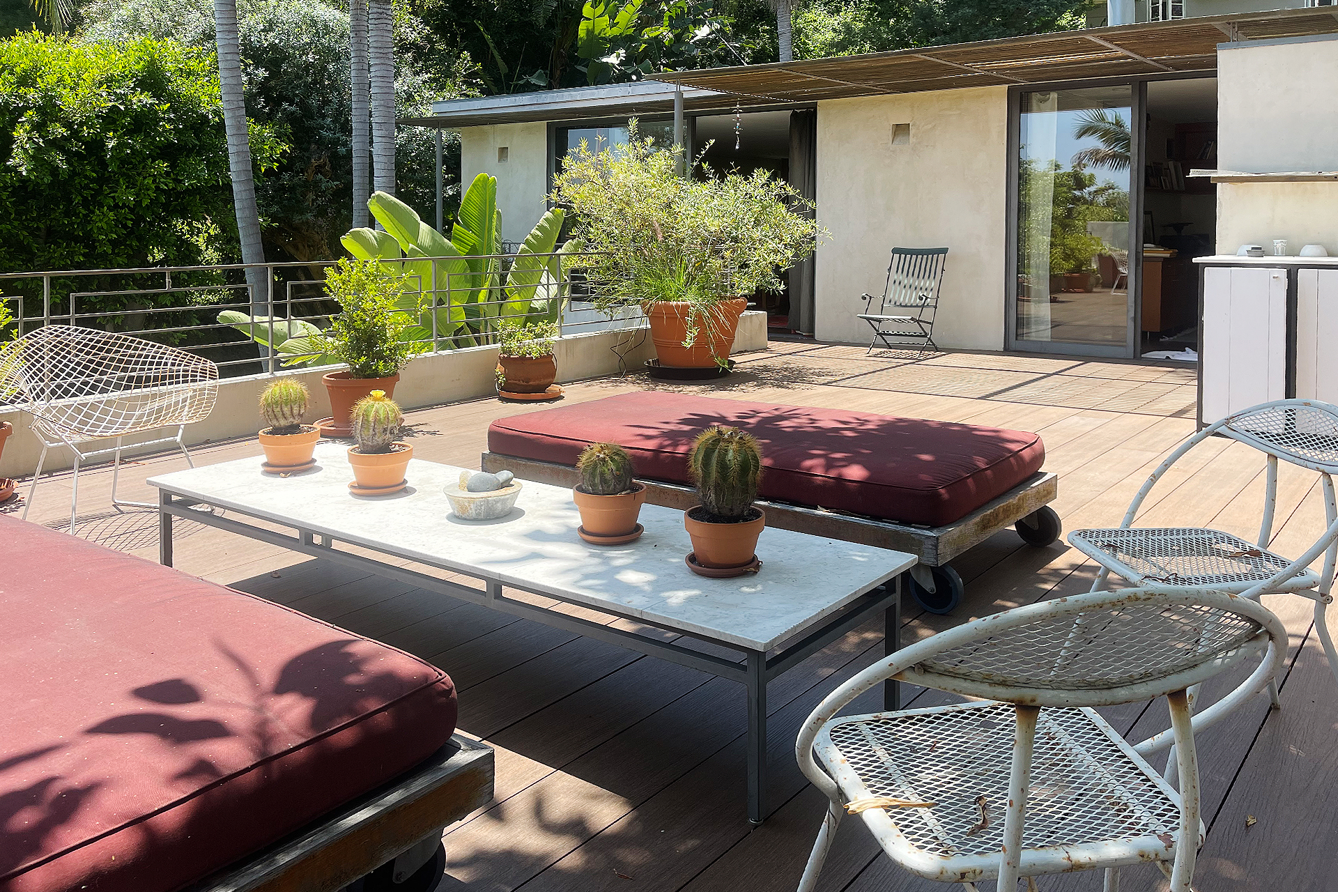queens-road-house_house_LA-california-usa_exterior-terrace.jpg