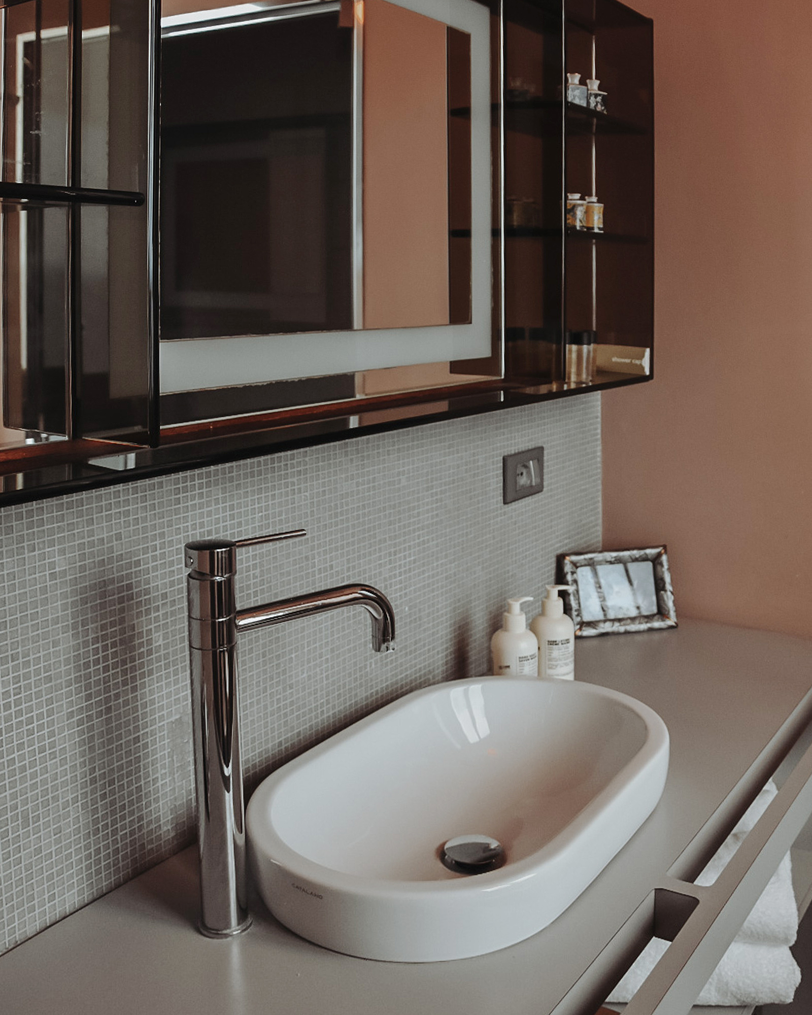 casacau-apartments_apartment_lazio-roma-italy_grand-bathroom.jpg