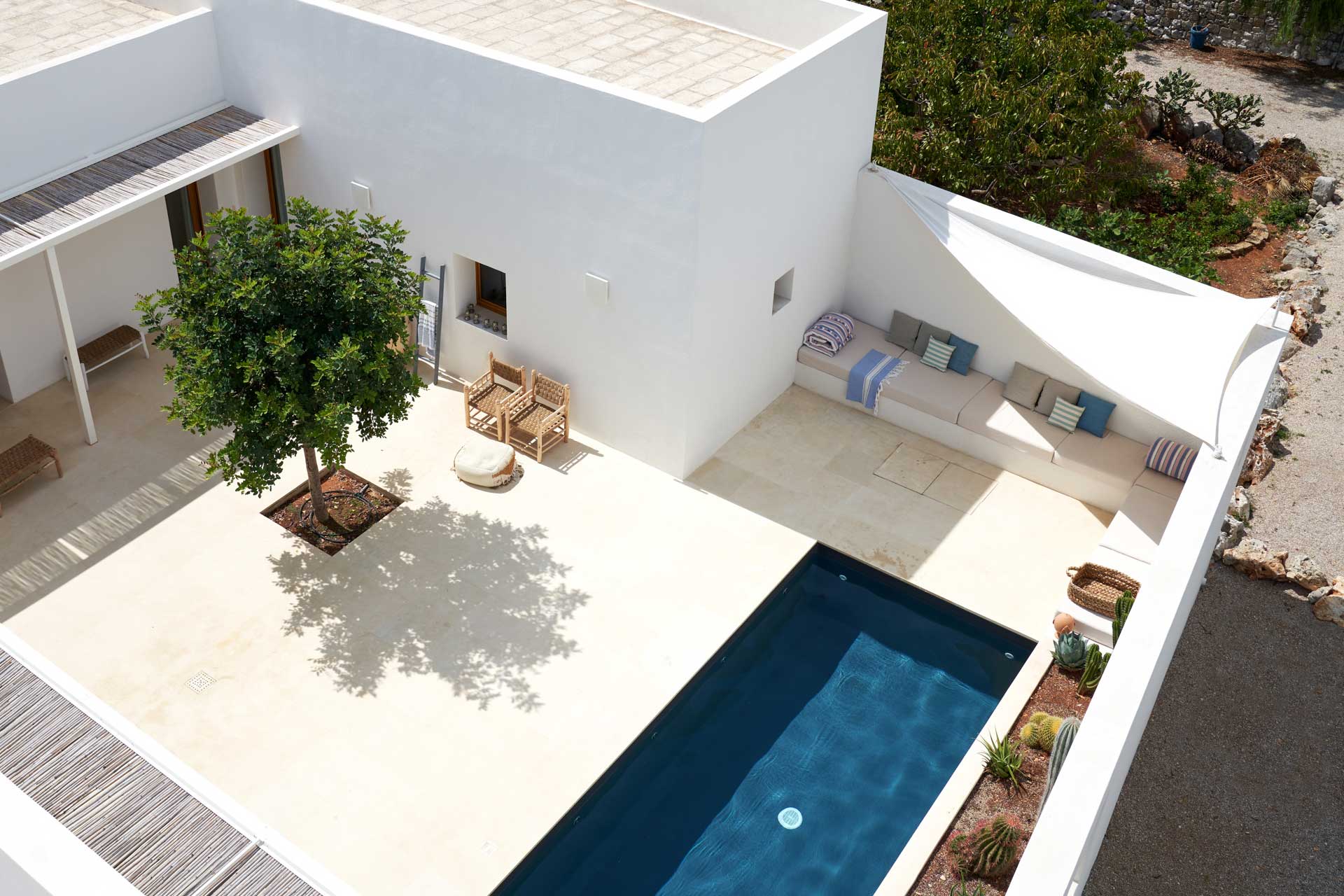 la-torre-bianca_villa_puglia-italy_exterior-drone.jpg