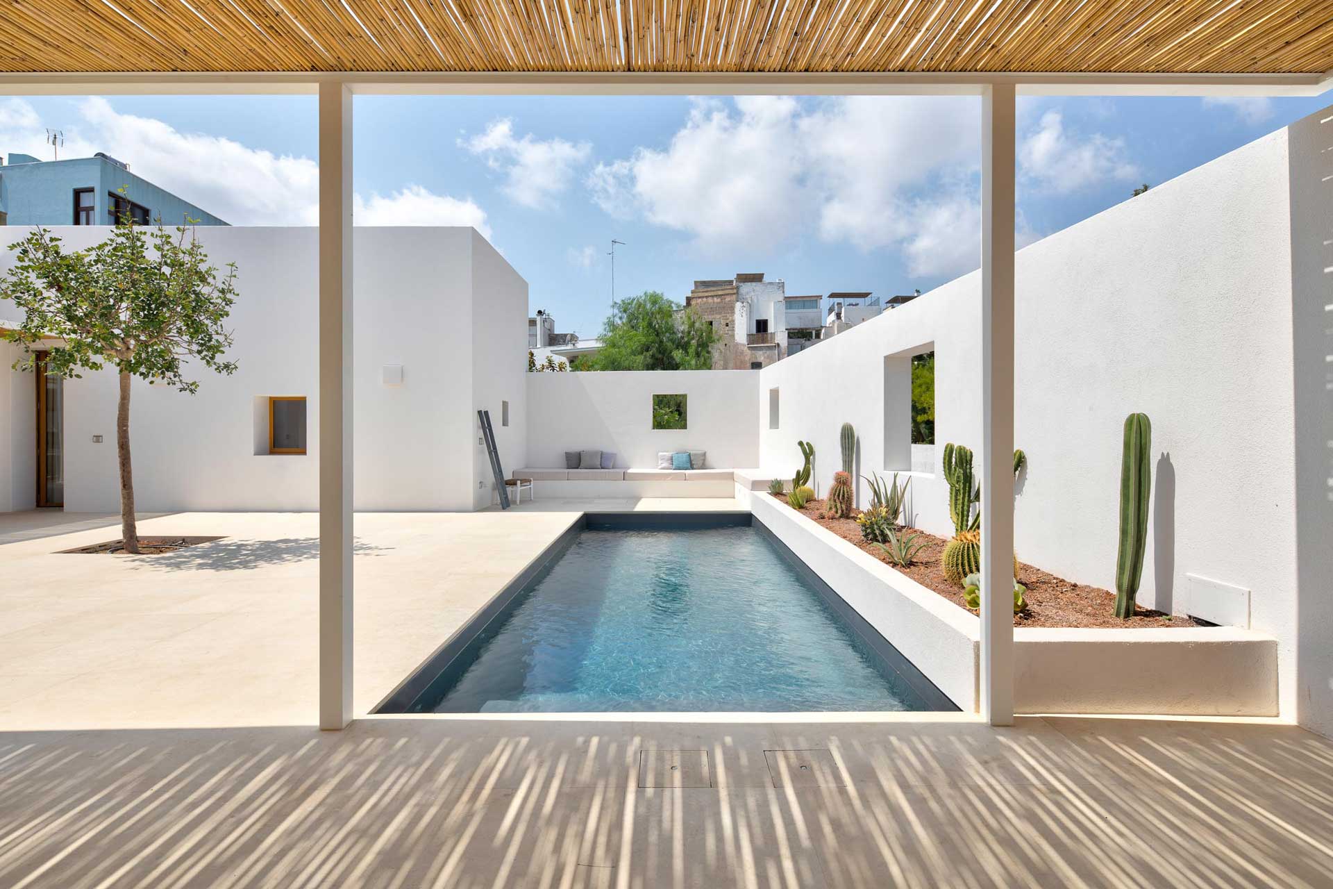 la-torre-bianca_villa_puglia-italy_exterior-pool-design.jpg