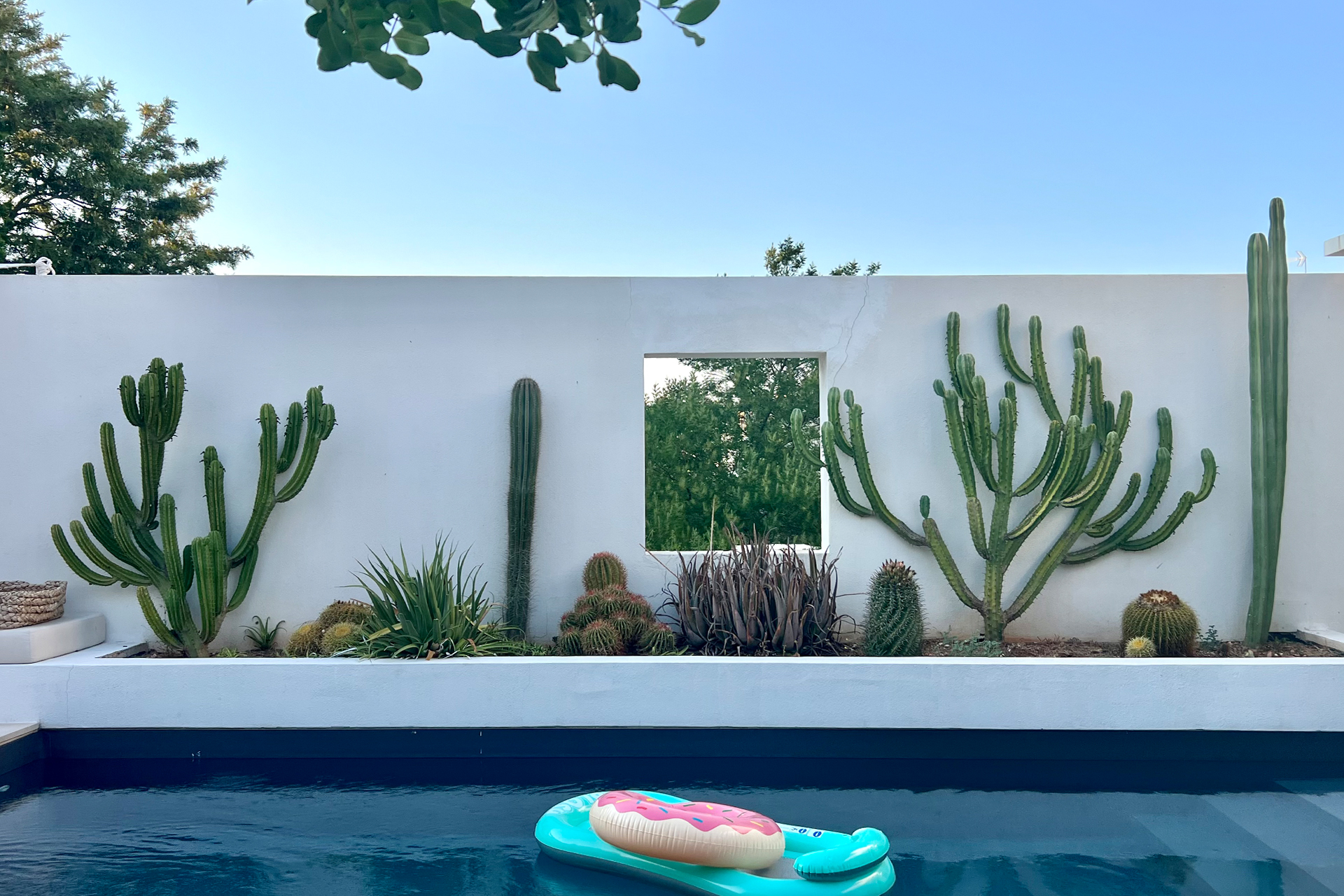 la-torre-bianca_villa_puglia-italy_exterior-space.jpg
