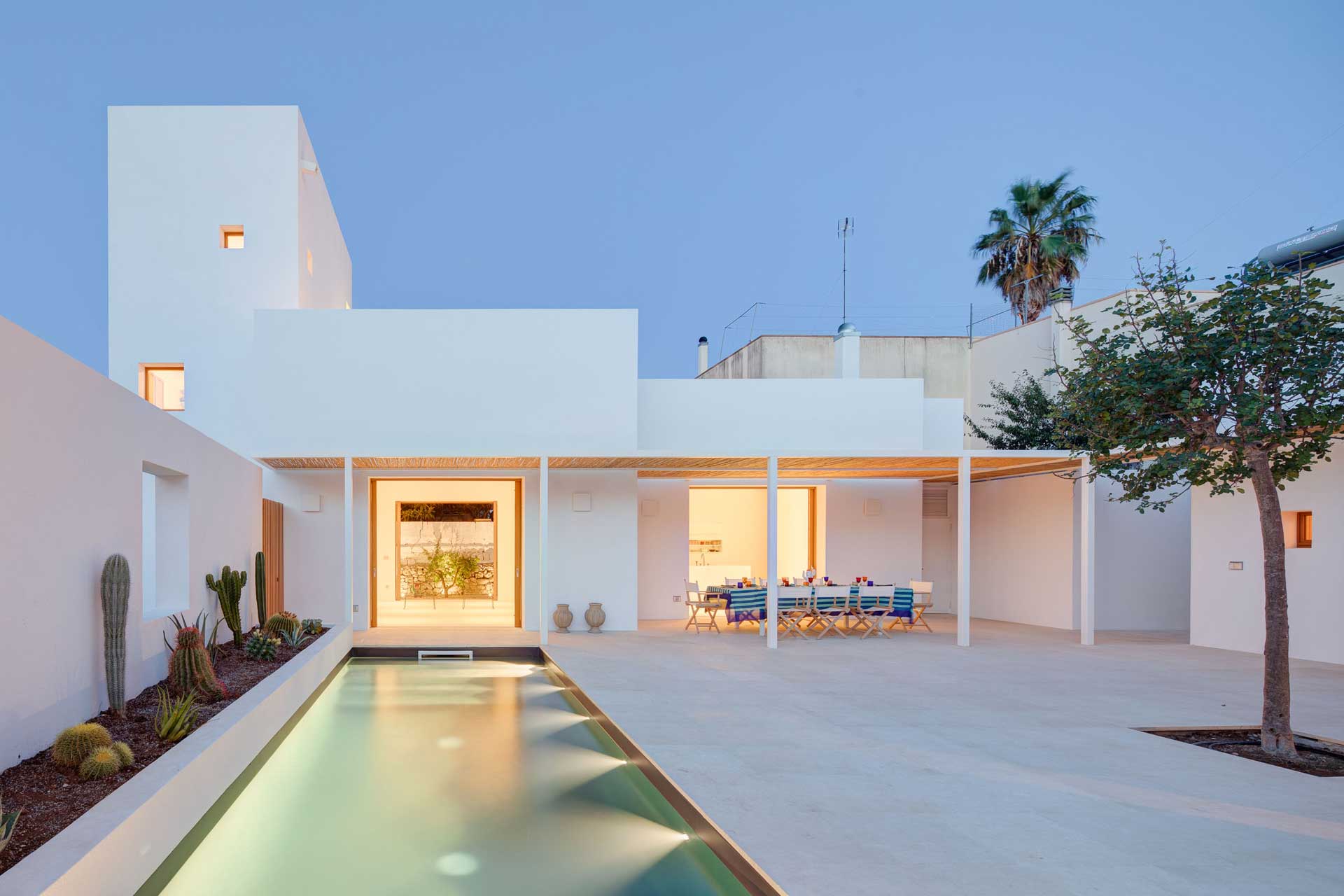 la-torre-bianca_villa_puglia-italy_exterior-sunset.jpg
