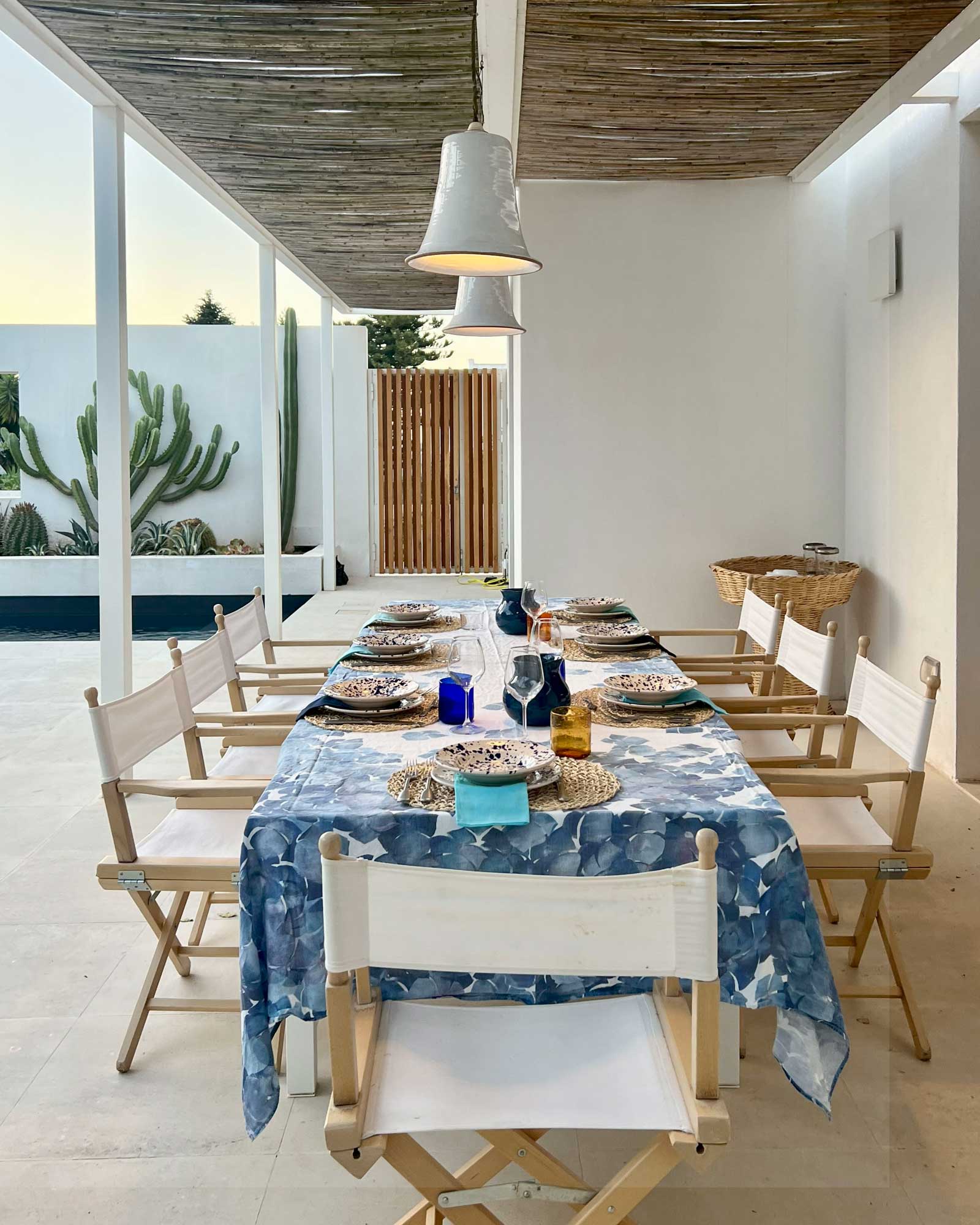 la-torre-bianca_villa_puglia-italy_exterior-table-set.jpg