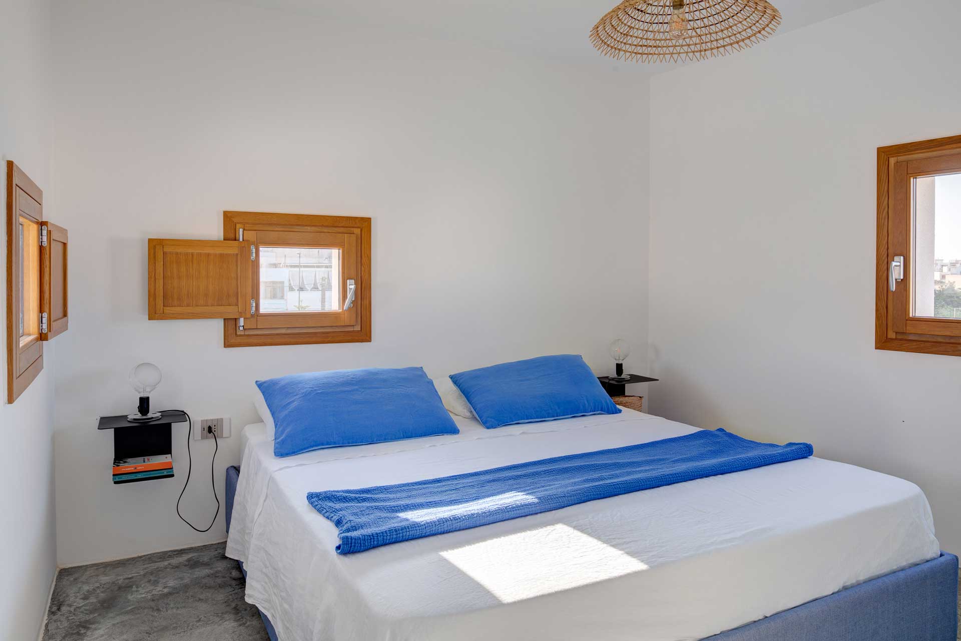 la-torre-bianca_villa_puglia-italy_interior-bed-room-space.jpg